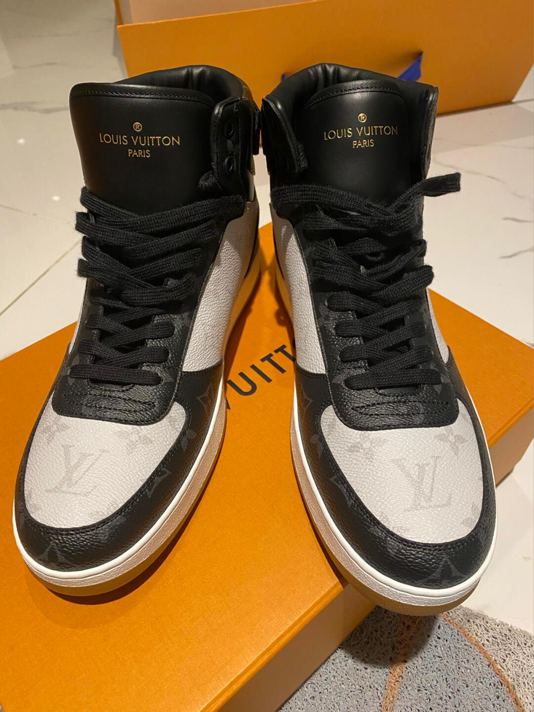 l0*is V*t0n boombox sports boots