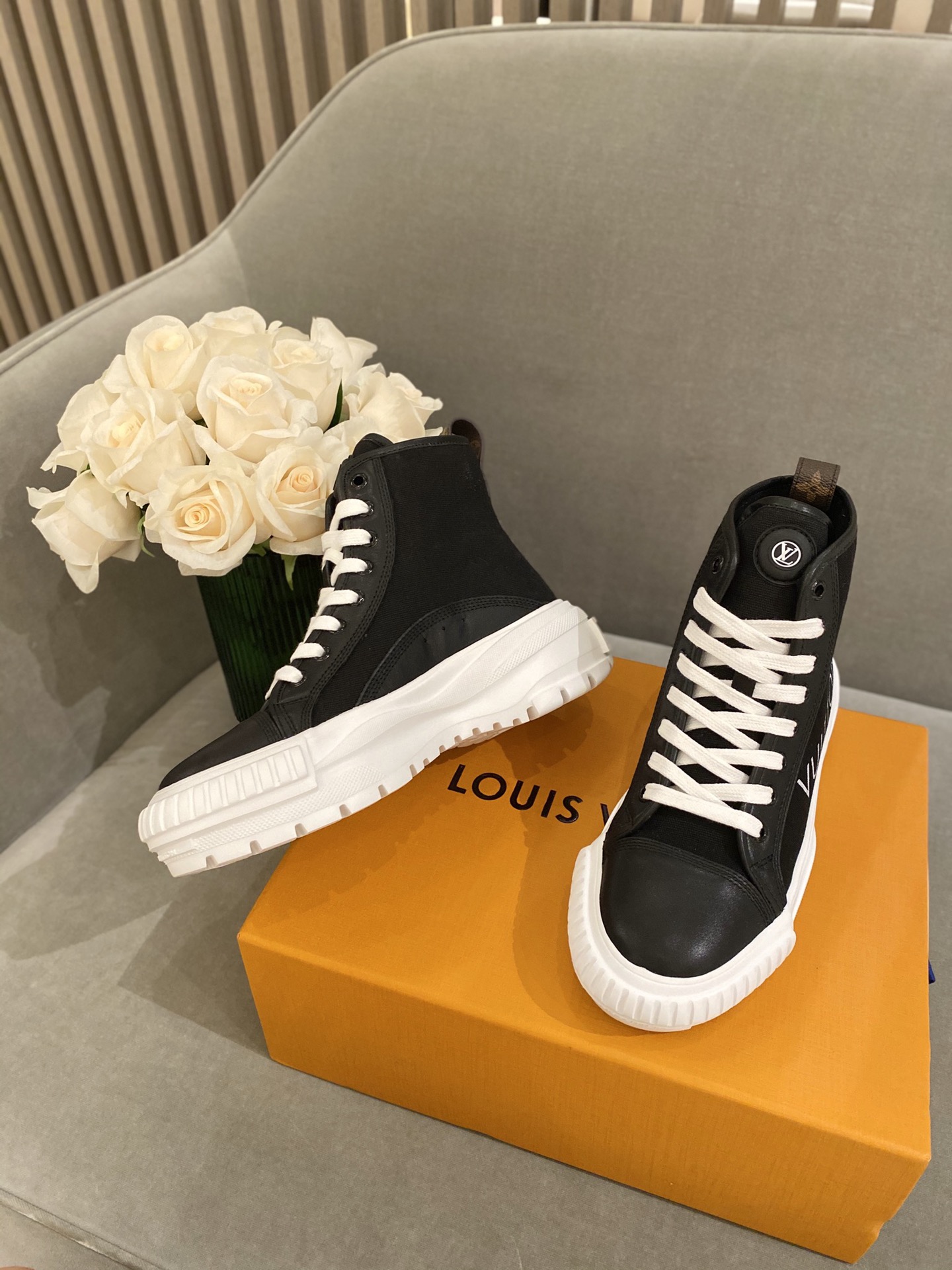 l0*is V*t0n sneakers(eu35-41)
