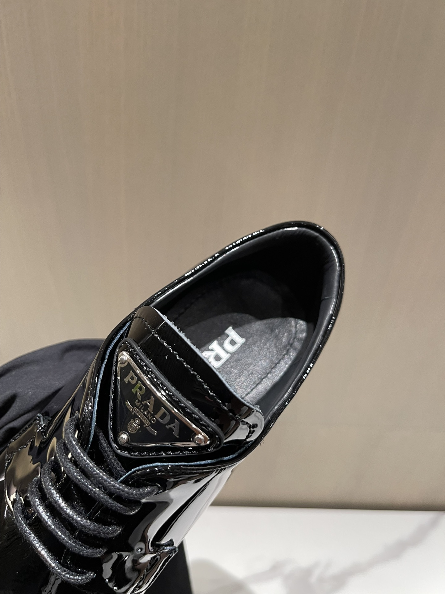 Pra*a loafers 2022ss