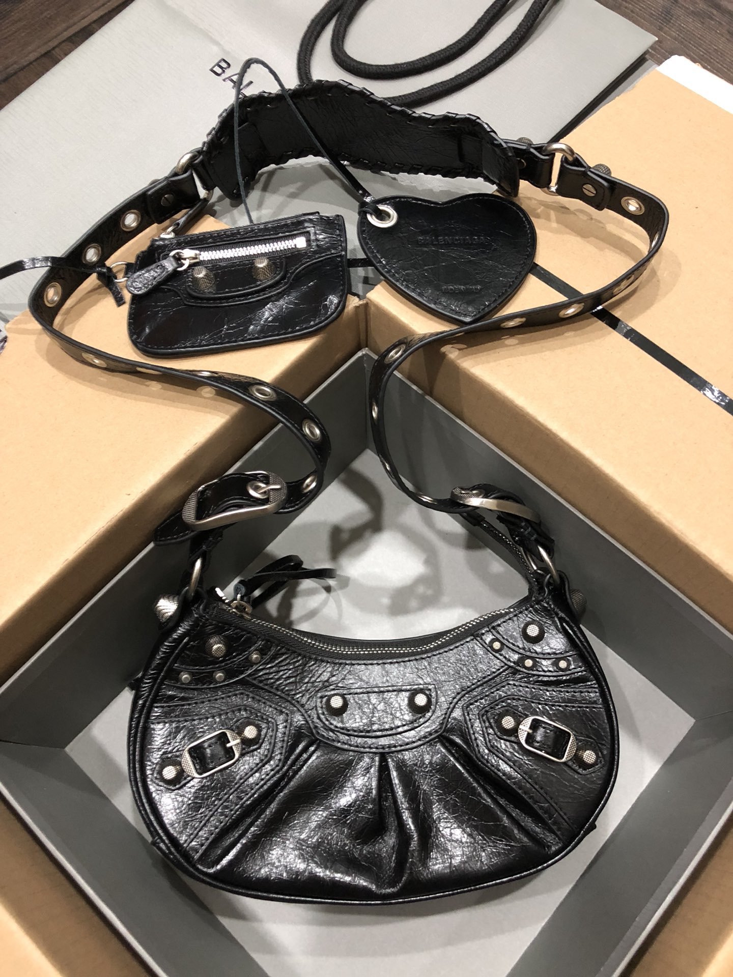 Balenciag Le Cagole Handbags-26*16*10CM