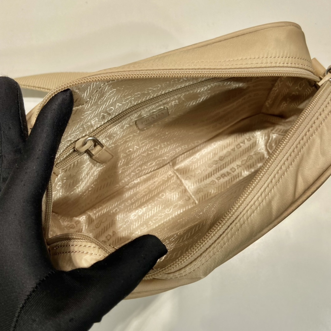 Pra*a 1bc167 crossbody bag -23*15*7cm