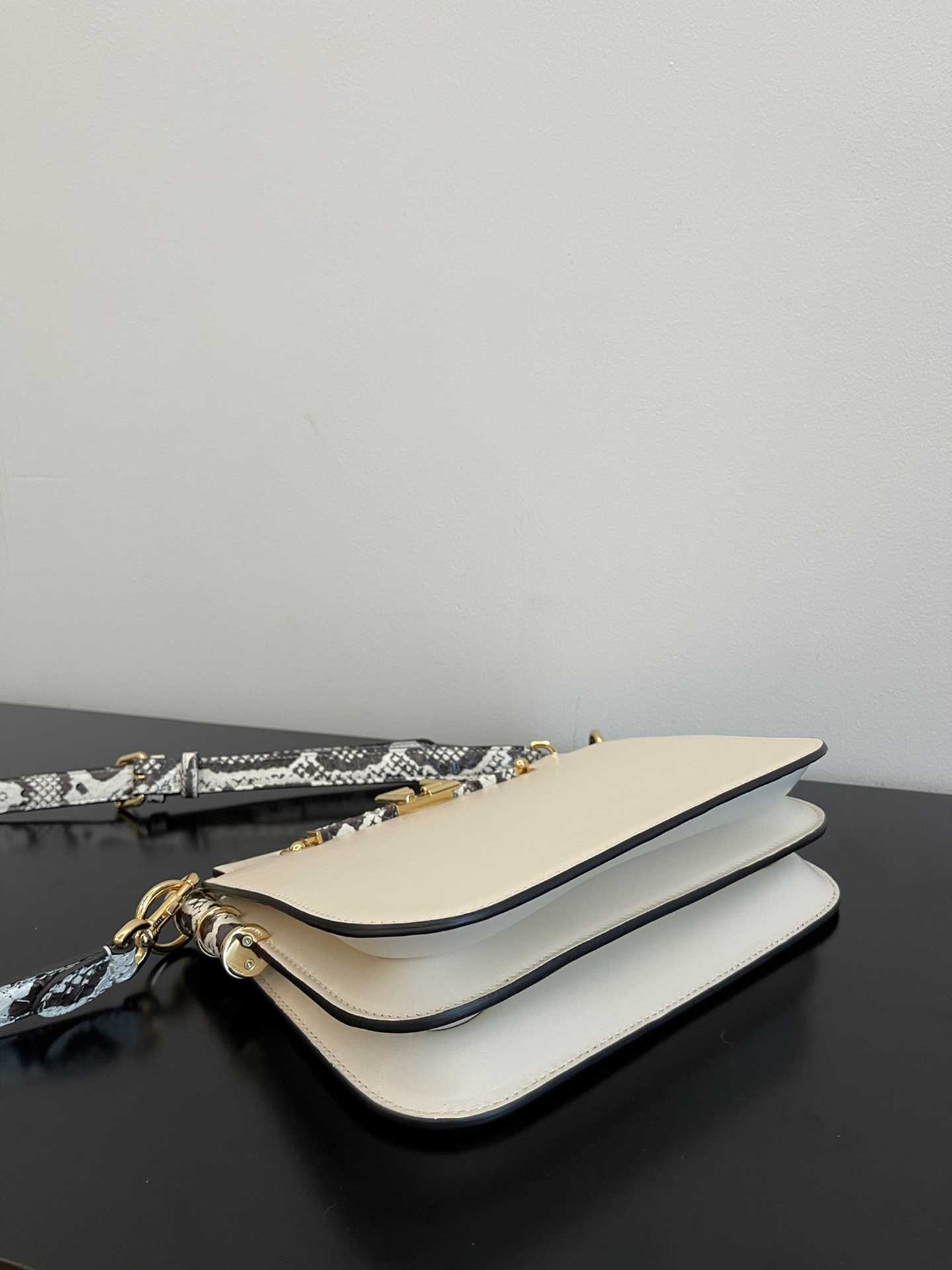 F**di touch handbags-26.5*19*10cm