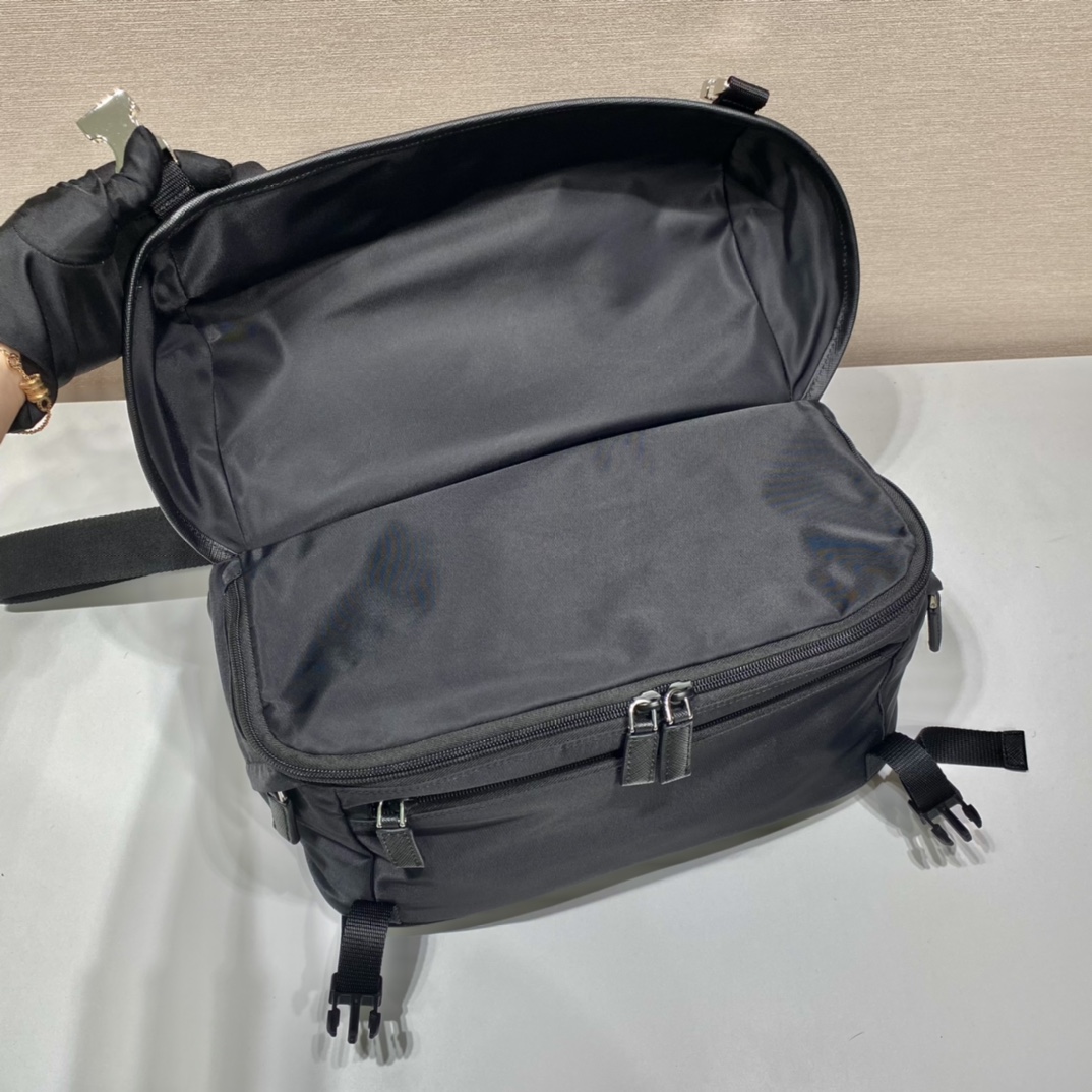 Pra*a 2vh991a messenger bag-32*18*16cm