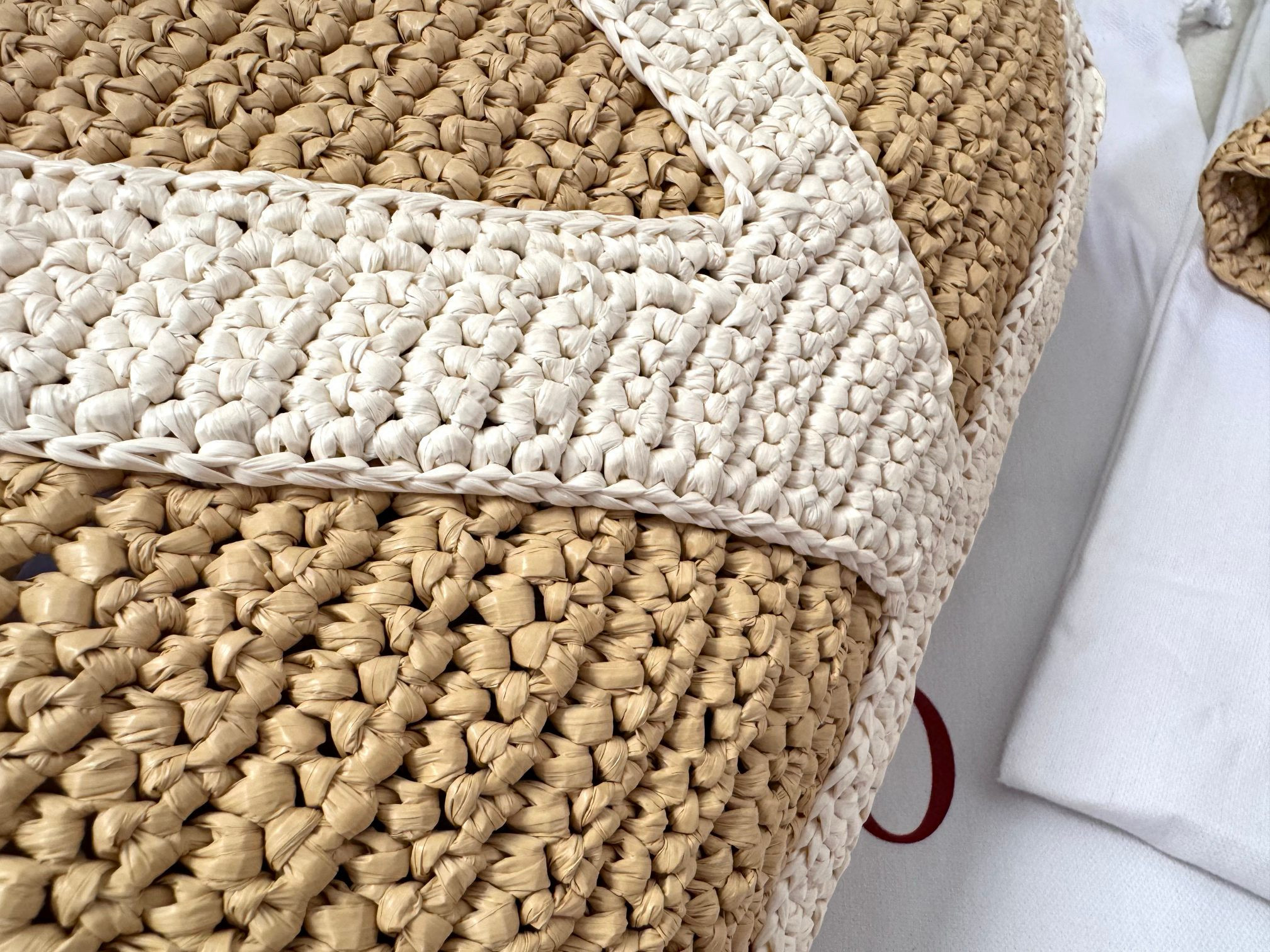 Va1e*ntin0 garavani viva tote bag