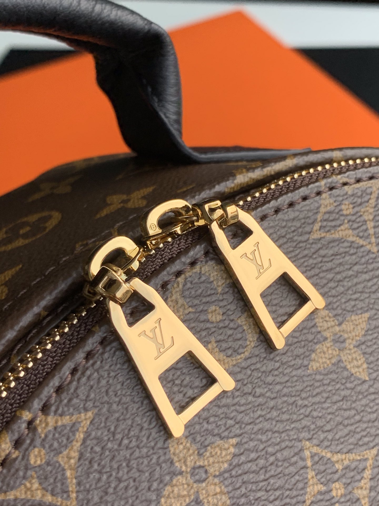 l0*is V*t0n backpack-m44871-22*19*10cm