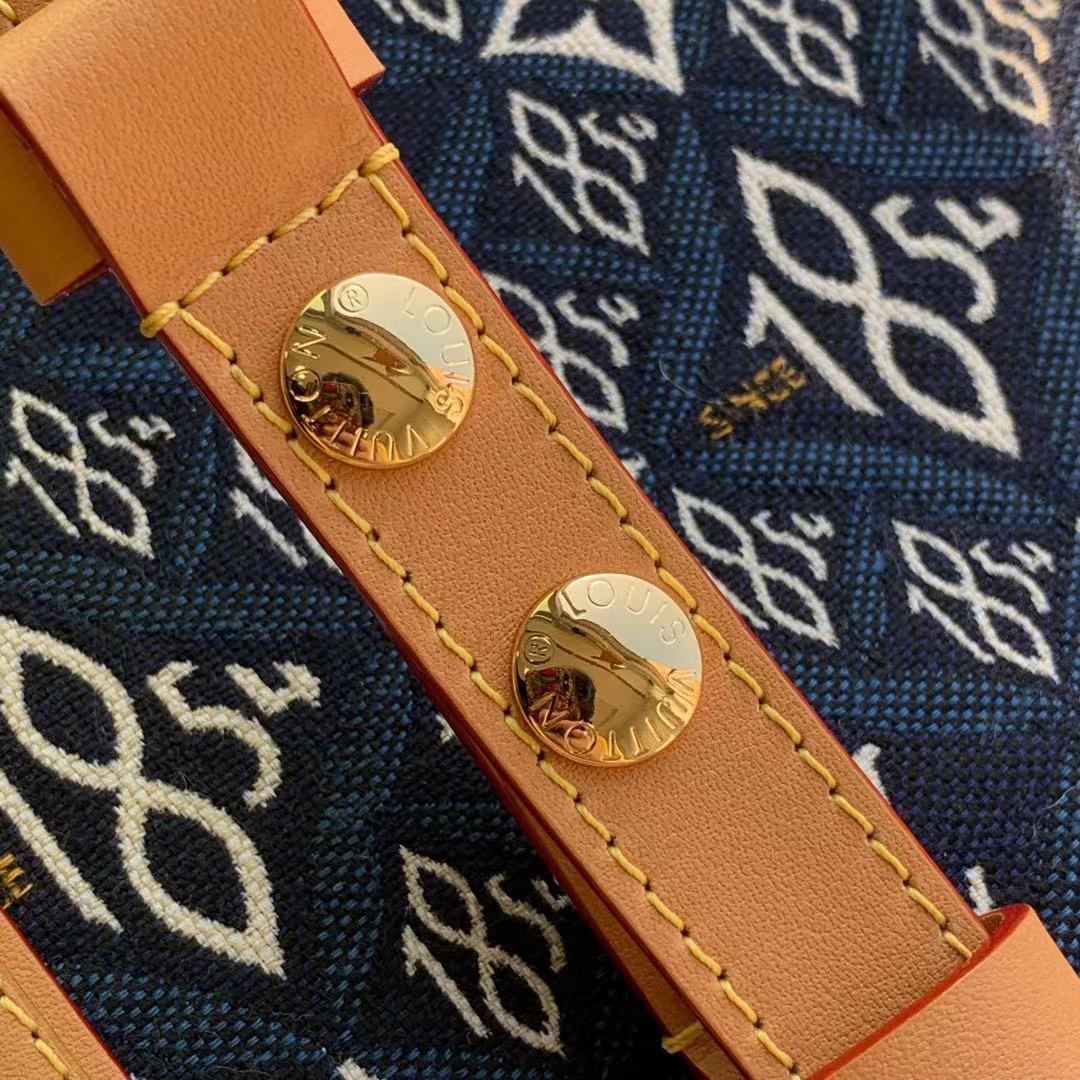 l0*is V*t0n since 1854 dauphine-25*17*10.5cm