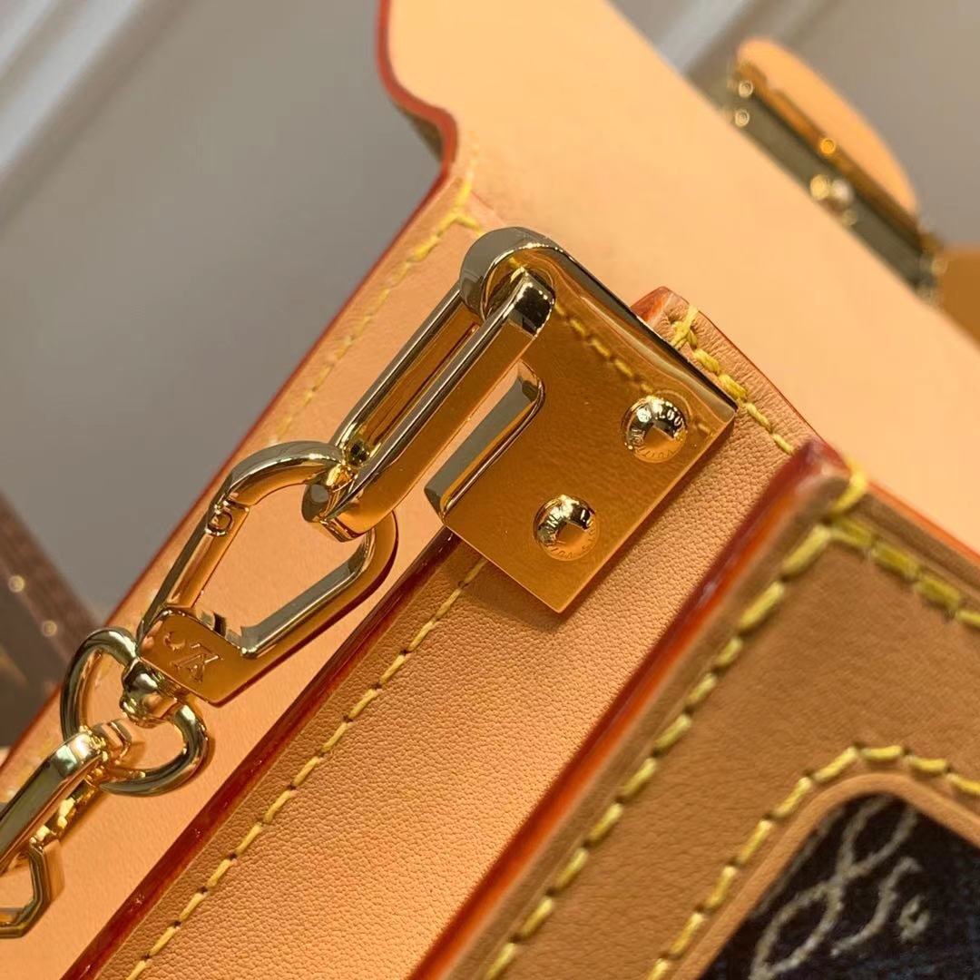 l0*is V*t0n since 1854 dauphine-25*17*10.5cm