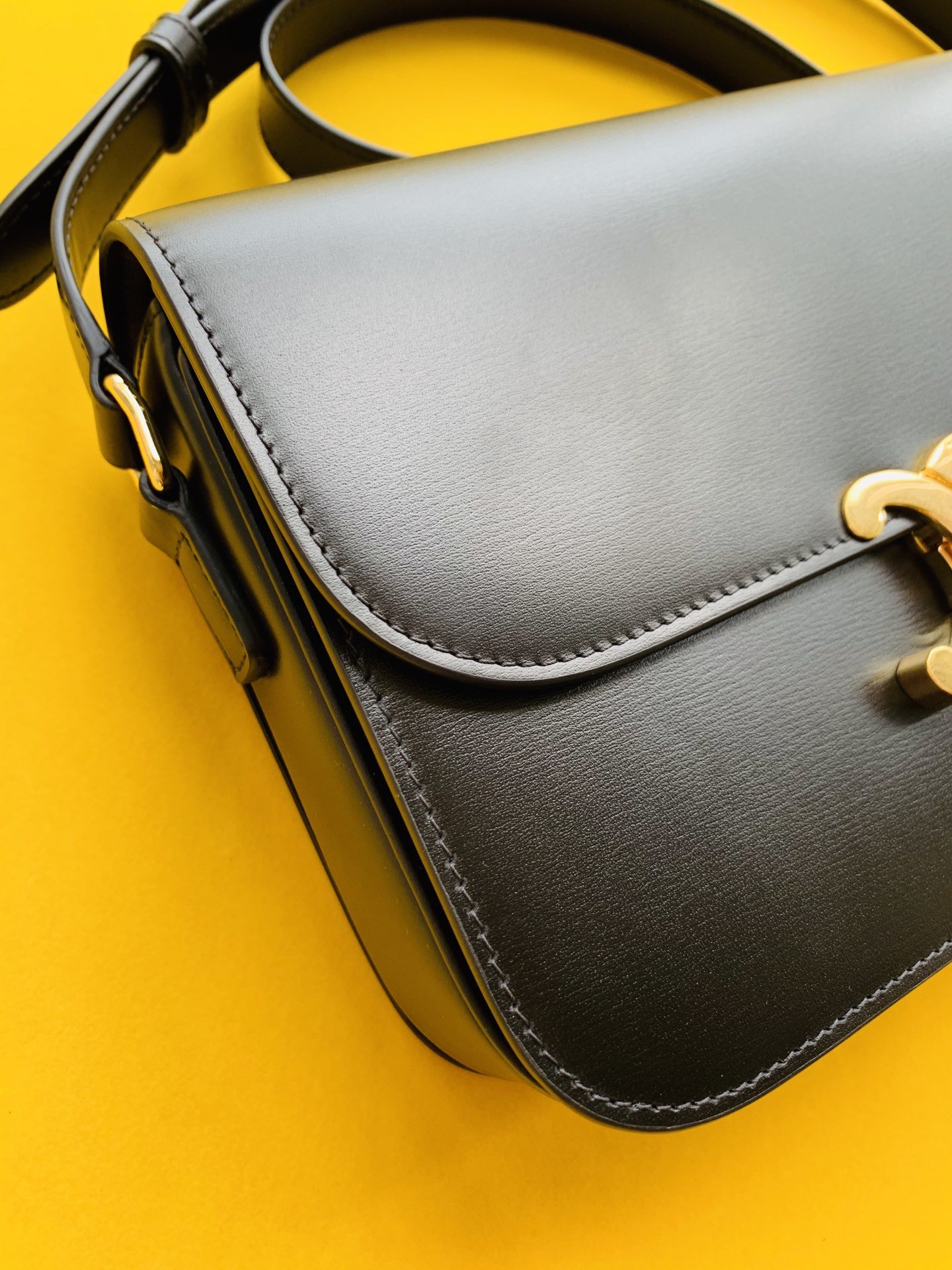 Ce**e Ce**e triomphe bag-22x16.5x7cm