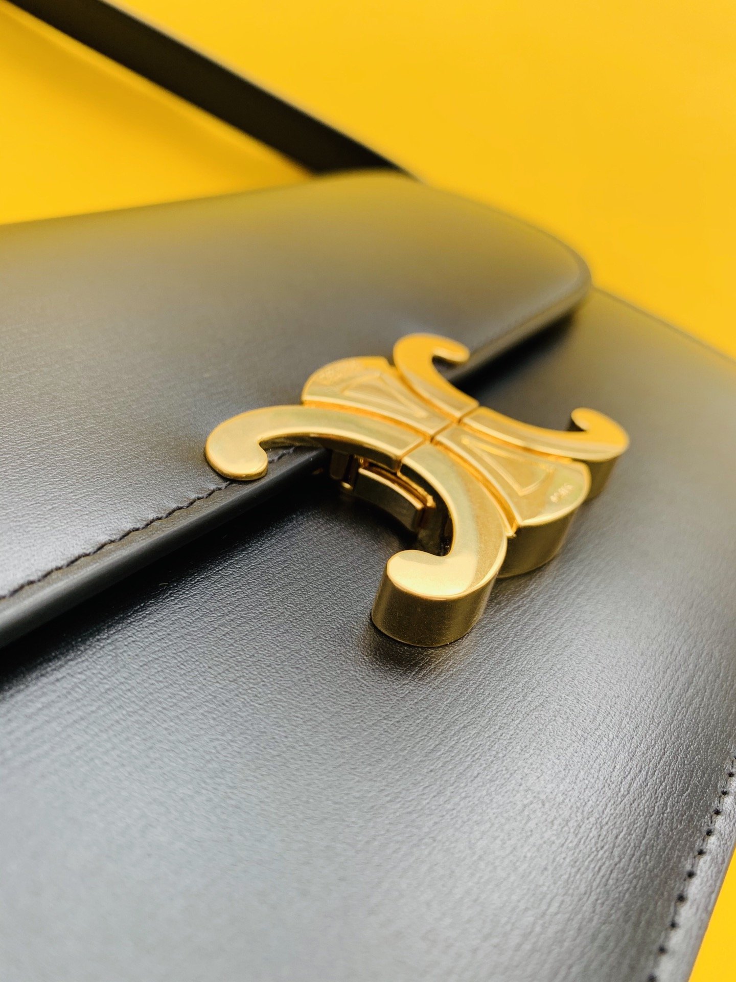 Ce**e Ce**e triomphe bag-22x16.5x7cm