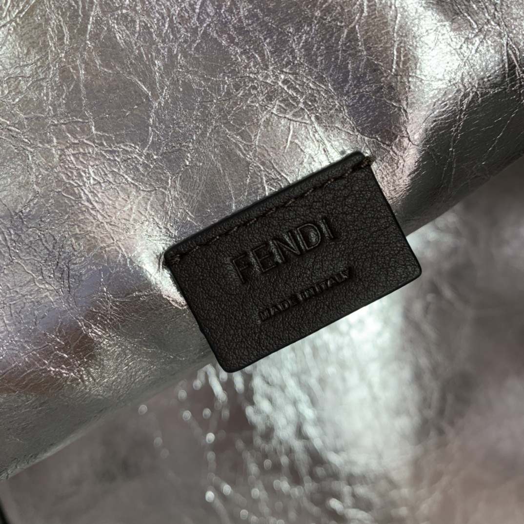 F**di raffia bag-35 x22 x18cm