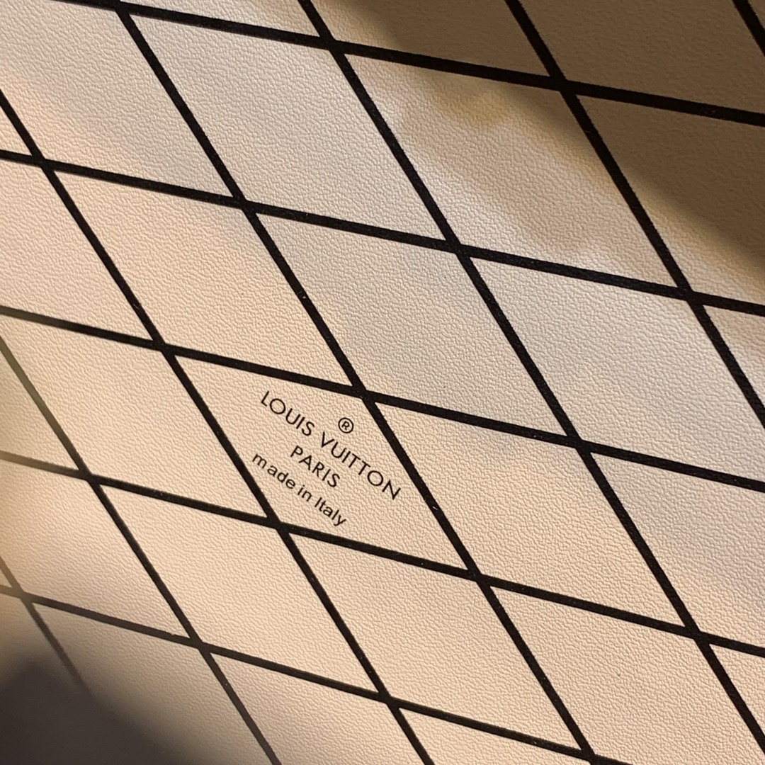 l0*is V*t0n petite malle handbags-24*16*13cm