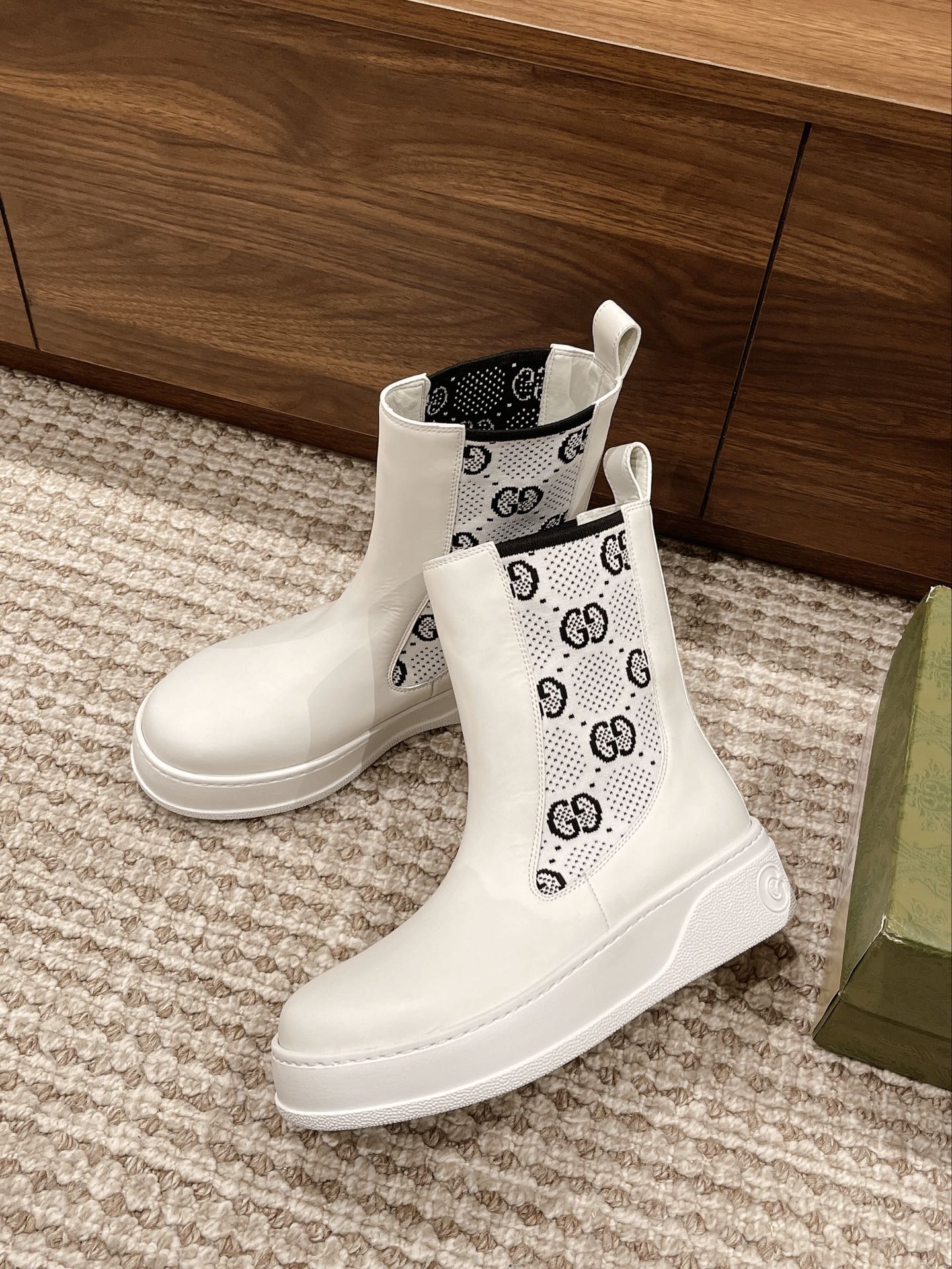 G*u*i boots-6cm