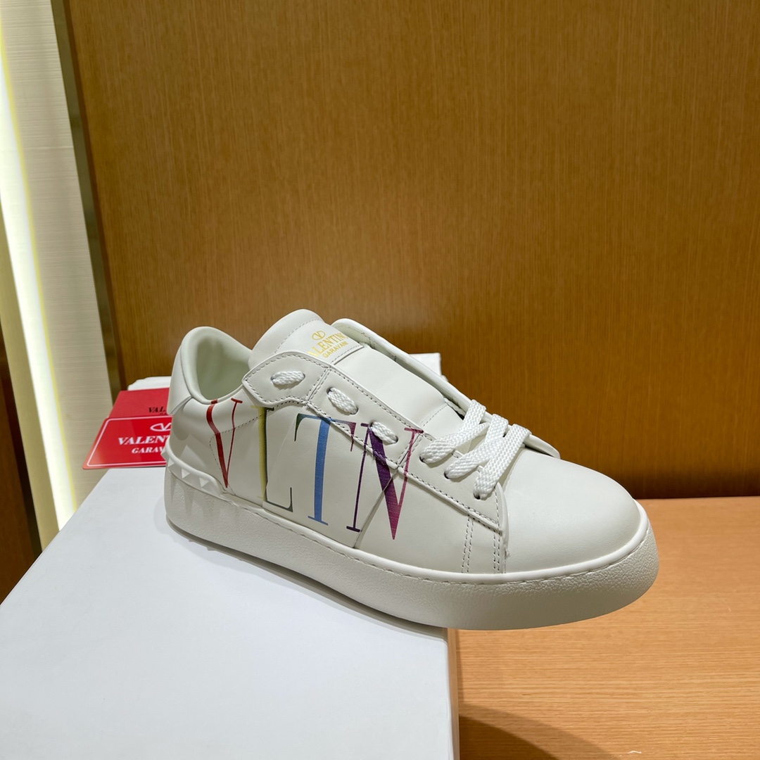 Va1e*ntin0 garavani sneakers