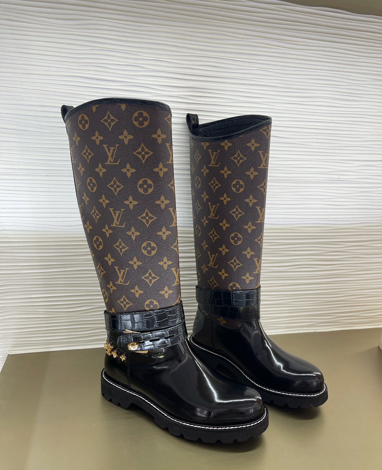 l0*is V*t0n boots(eu35-42)