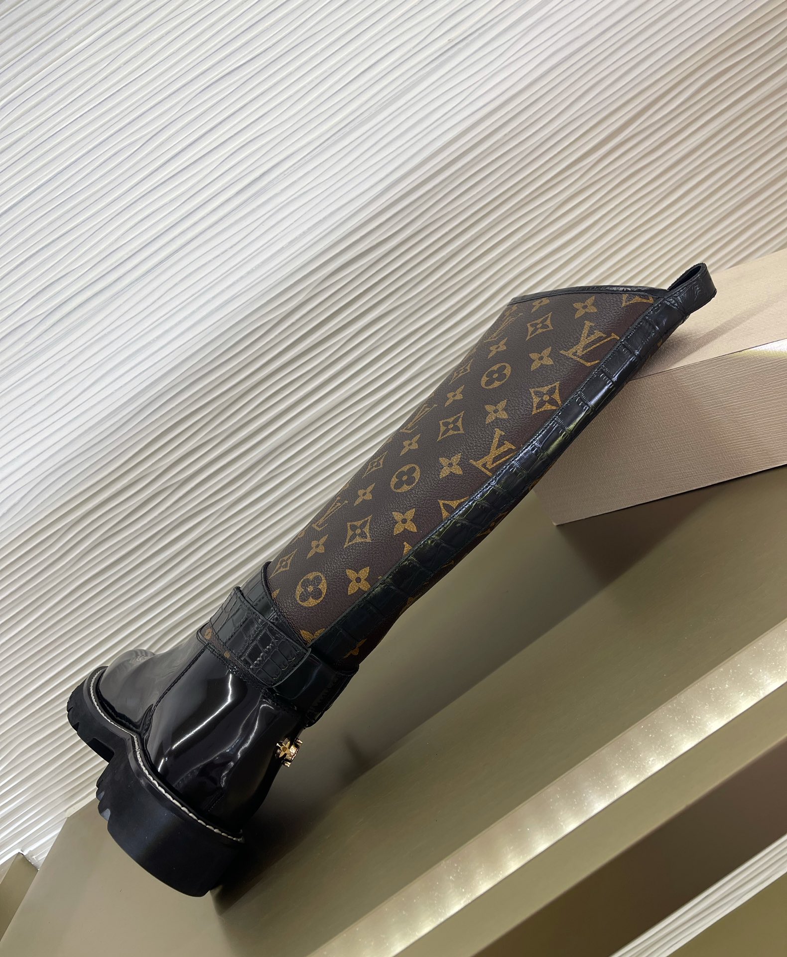 l0*is V*t0n boots(eu35-42)