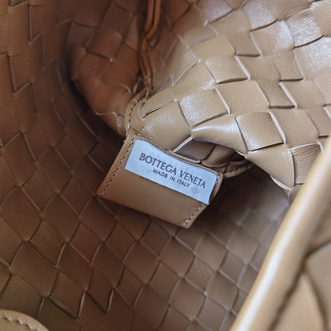 bo*te*ga Ve*ne*ta sardine bag-33x20x4cm