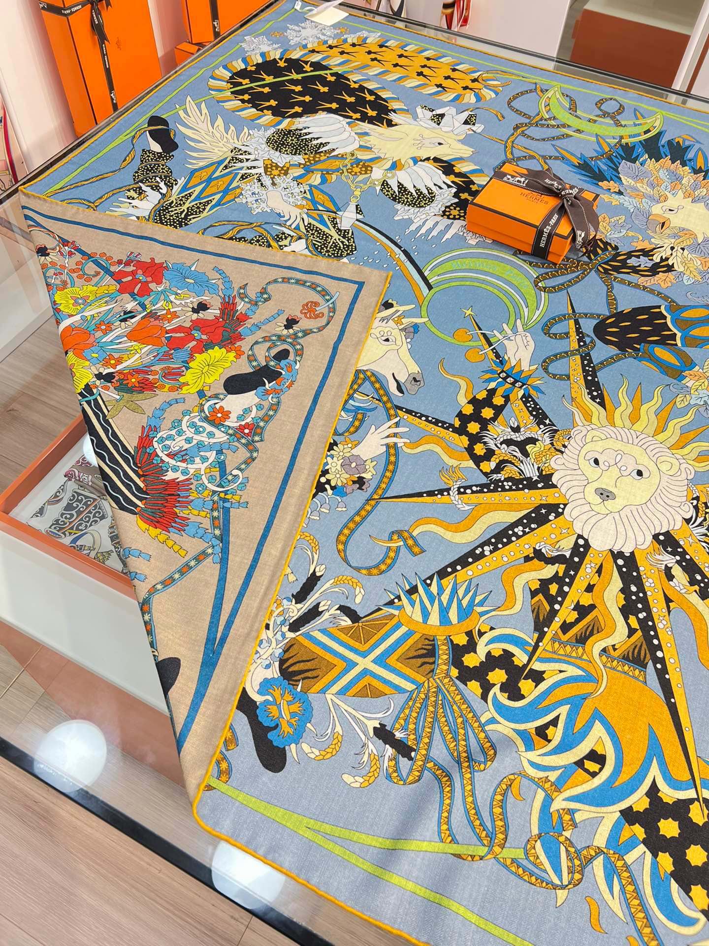 H**mes shawls-140*140cm