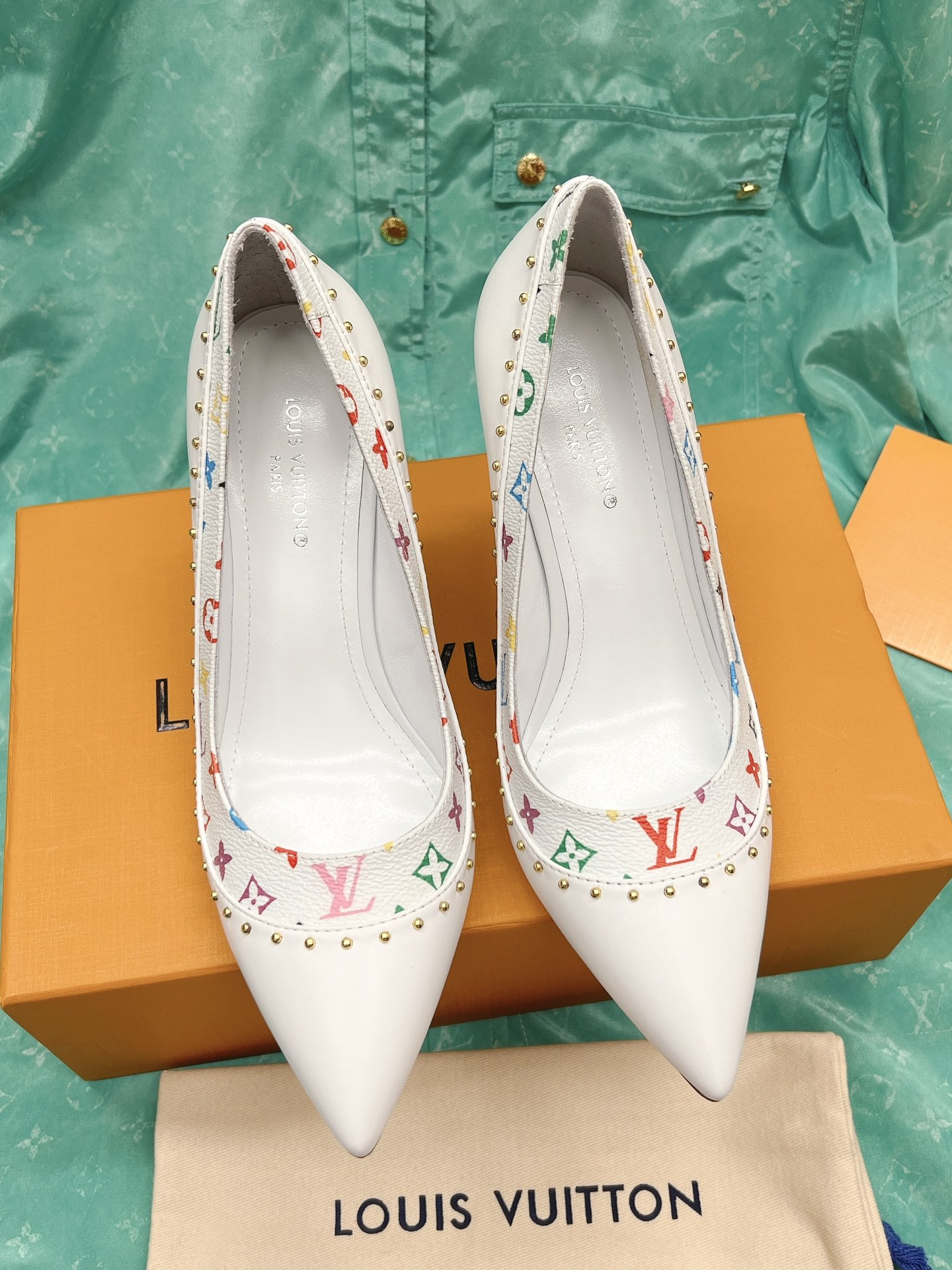 l0*is V*t0n heel-10.5cm