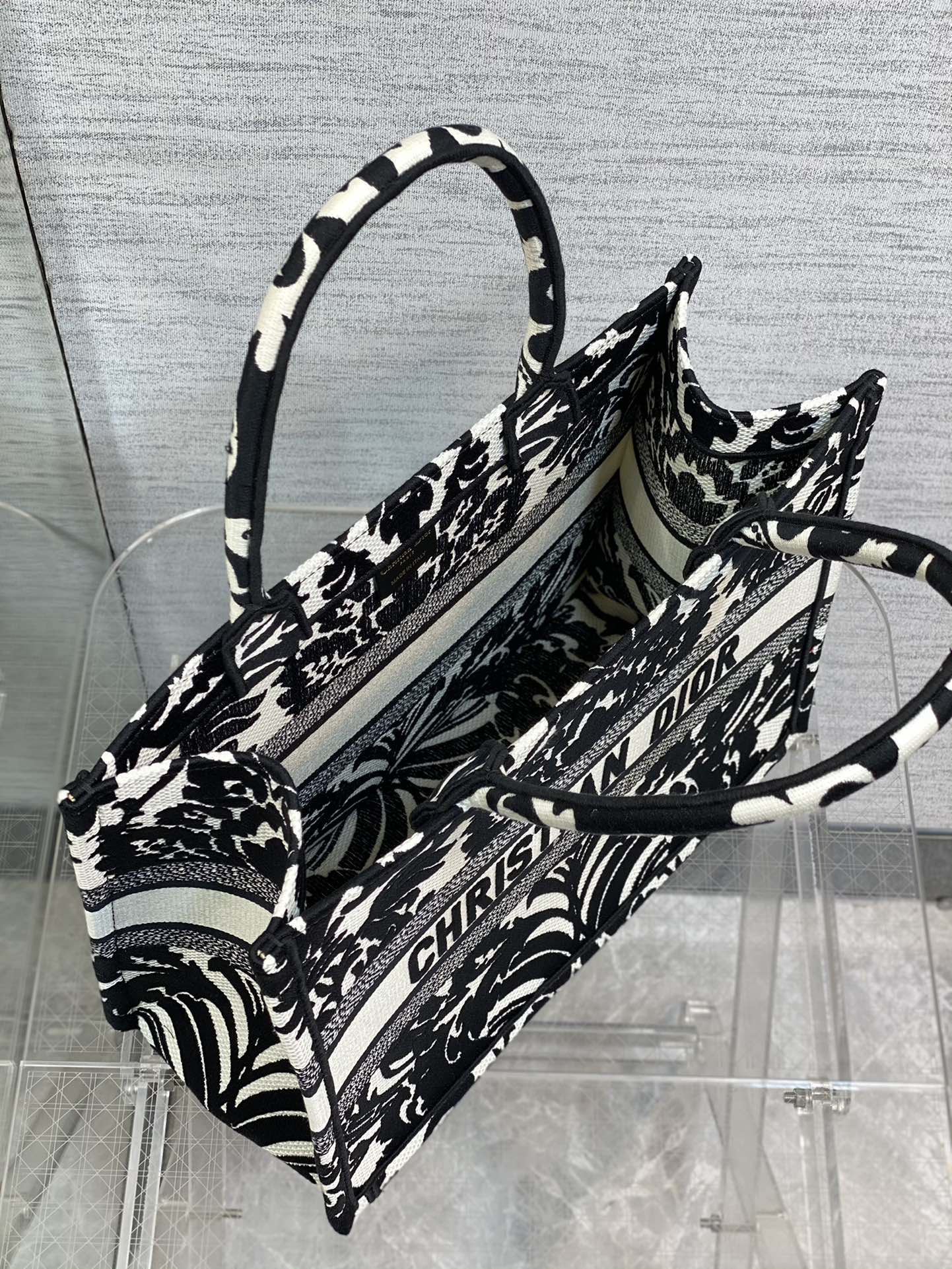 D*or small book tote-36*18*28cm