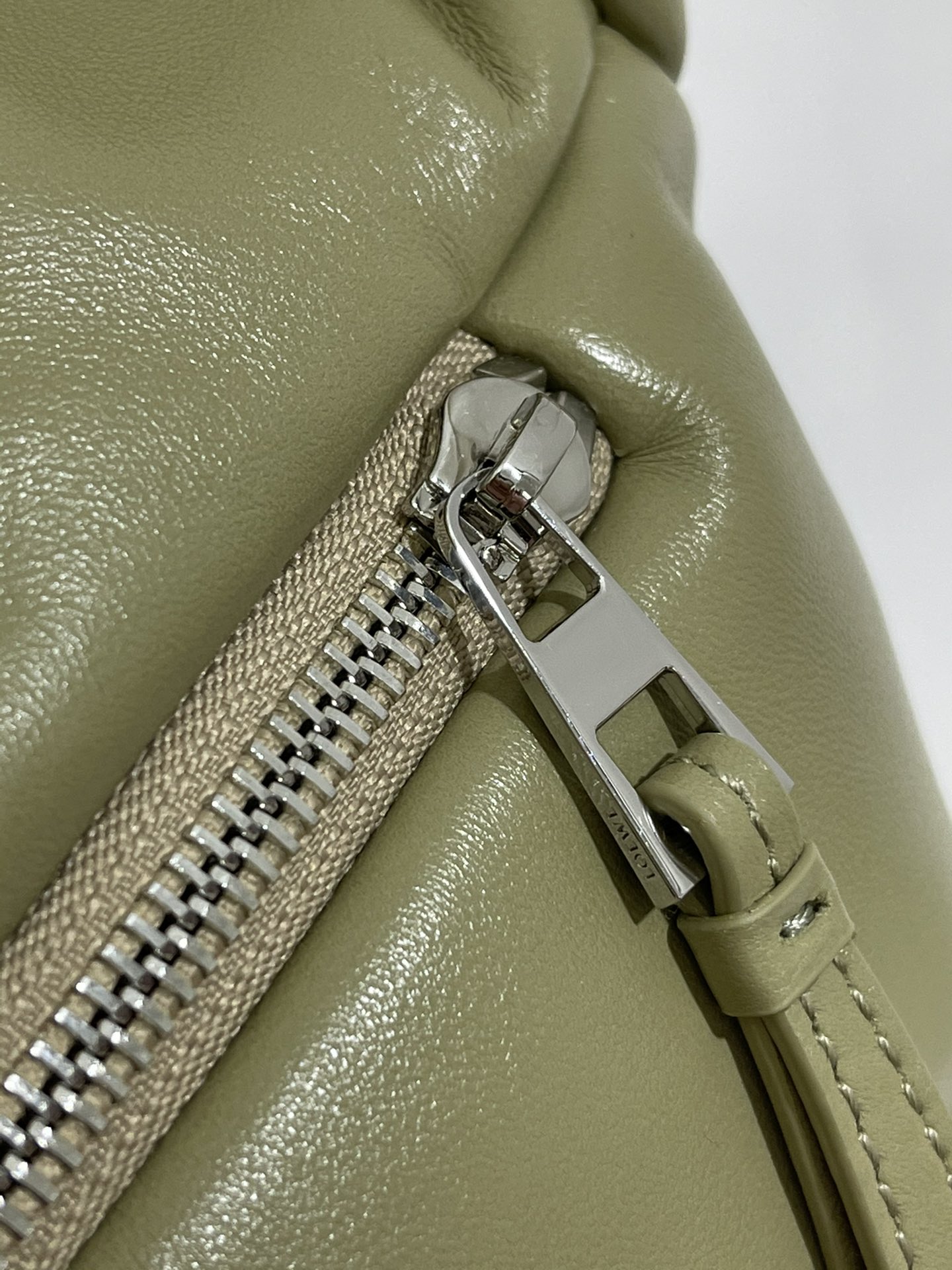 L0ew* puzzle puffer hobo bag-31*16*13cm