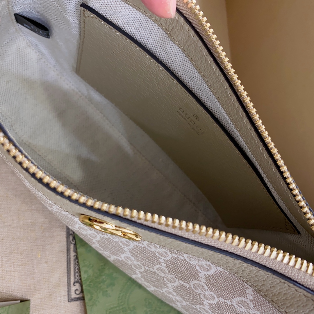 G*u*i chain bag-25*15*6cm