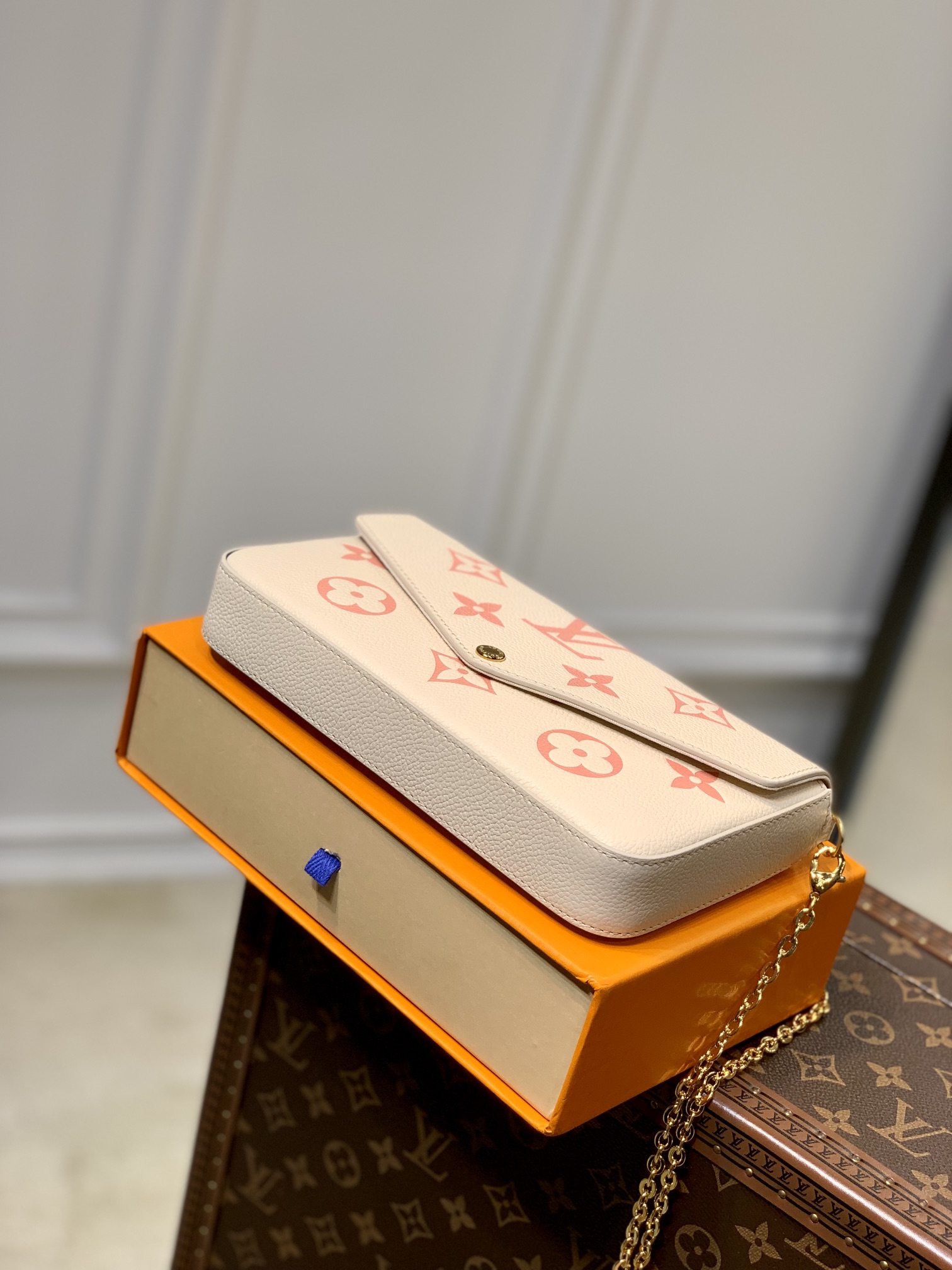 l0*is V*t0n pochette félicie-m82047-21*11* 2cm