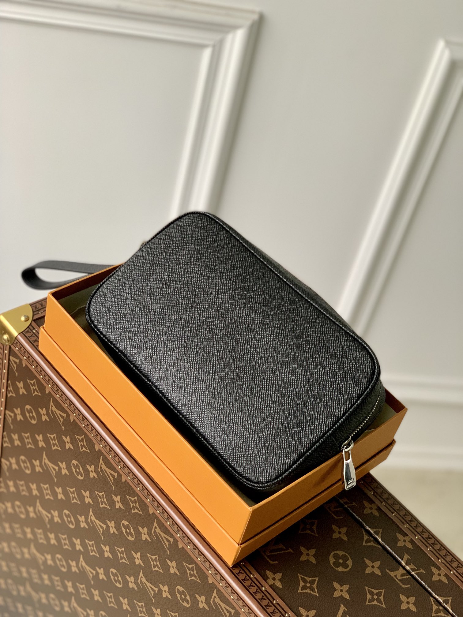 l0*is V*t0n pochette kasai -25 x 15.5 x 6.5 cm