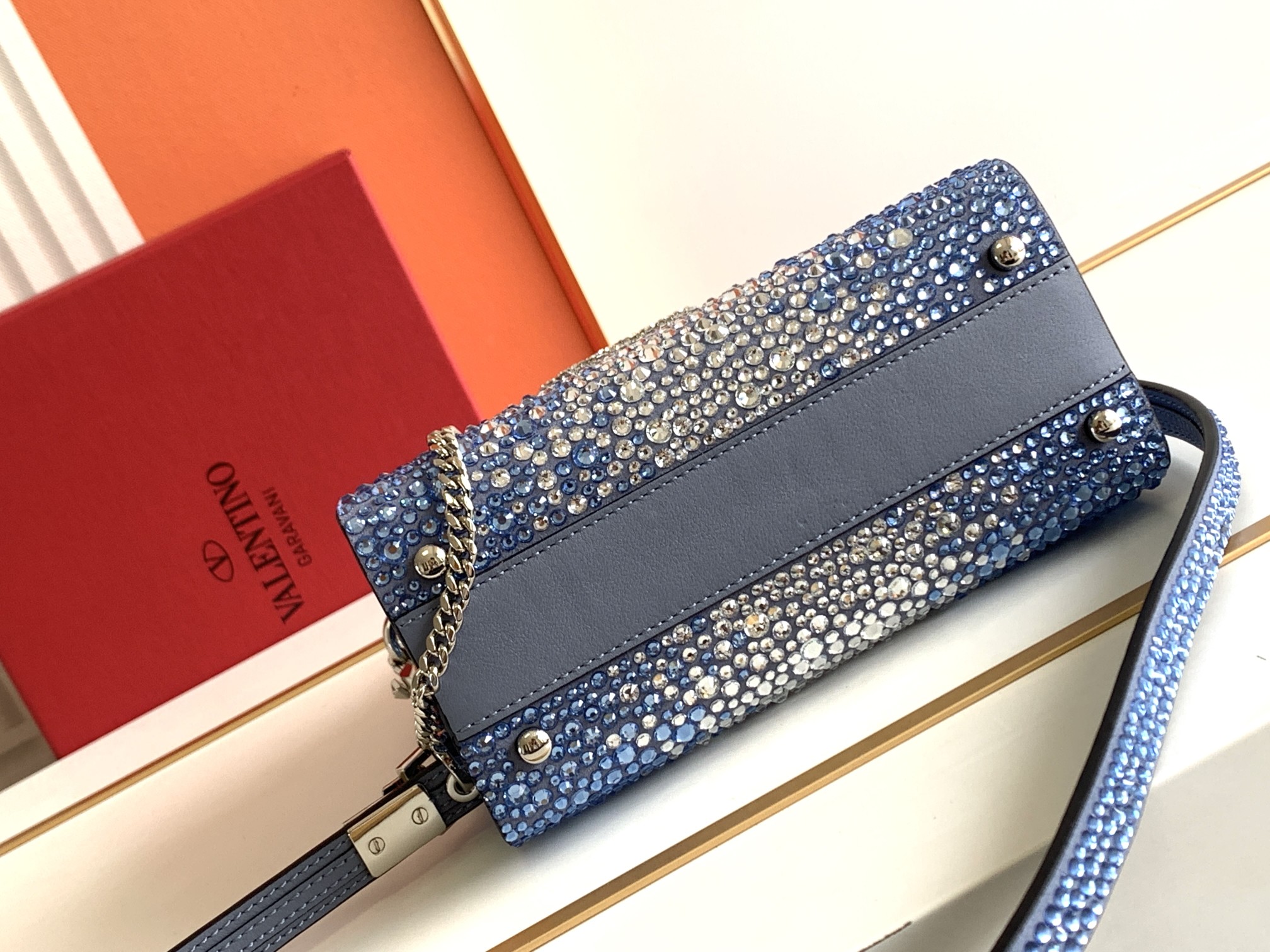 Va1e*ntin0 garavani vsling bags-19*13*9 cm