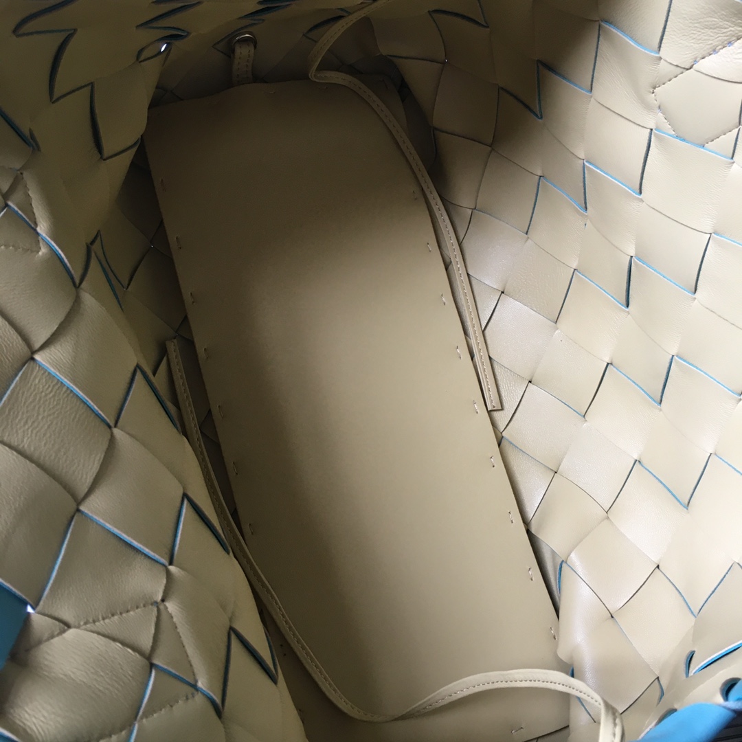 bo*te*ga Ve*ne*tatote-41*26cm