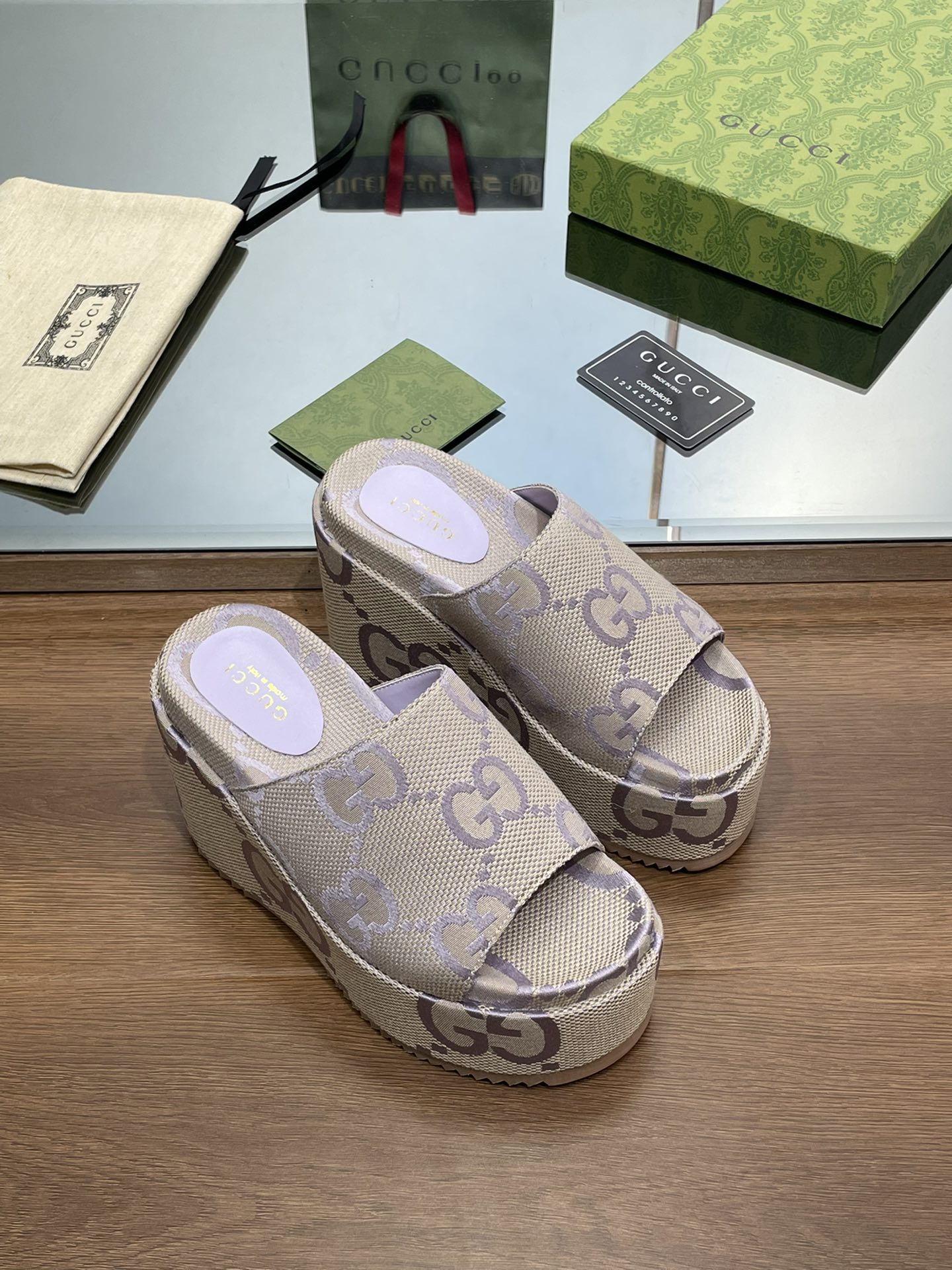 G*u*i slides(size35-43)