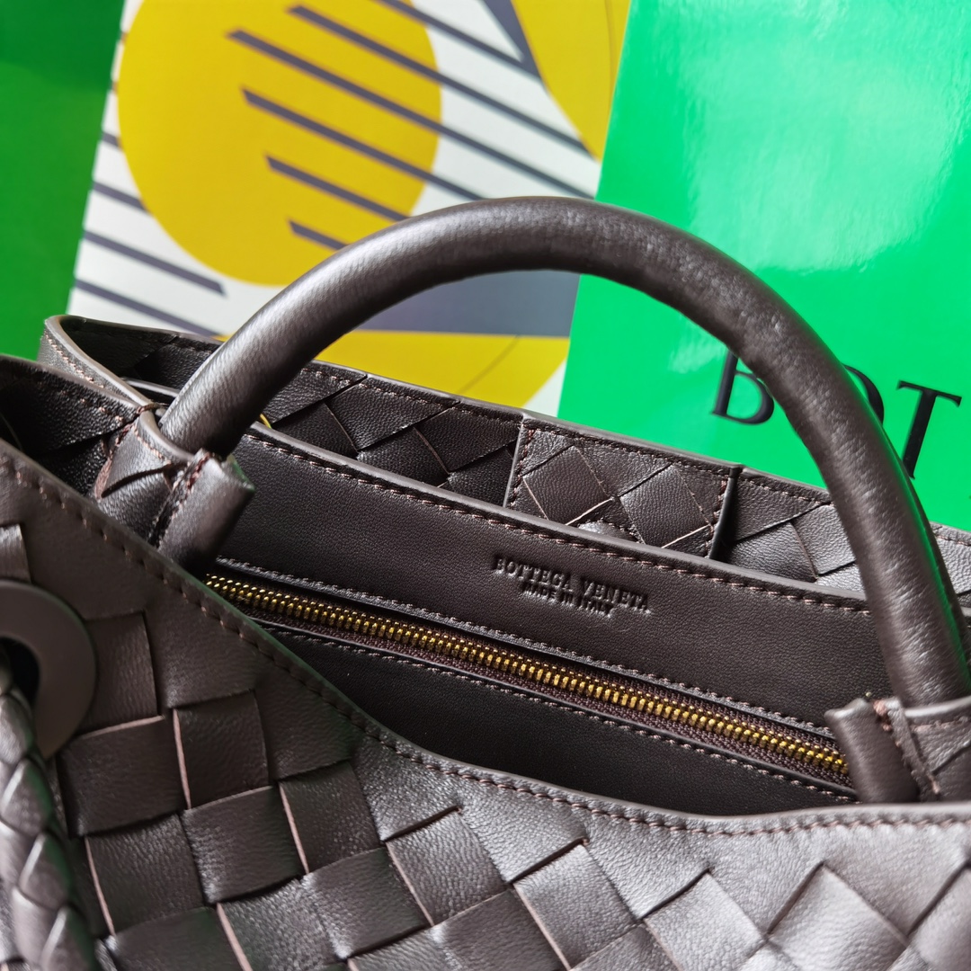 bo*te*ga Ve*ne*tatote-22*25*10.5cm