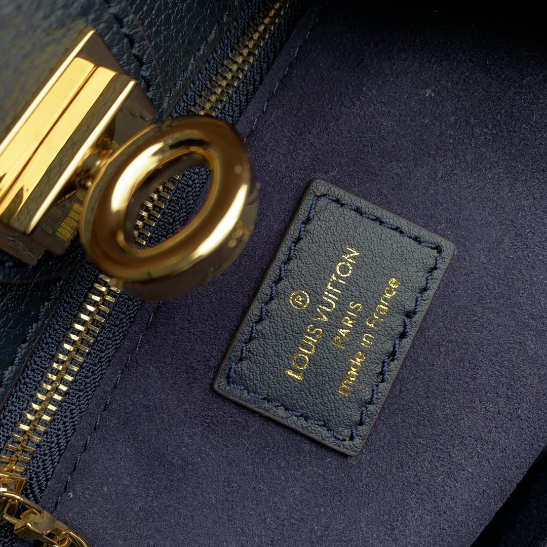 l0*is V*t0n on my side tote bag-25*20*12cm