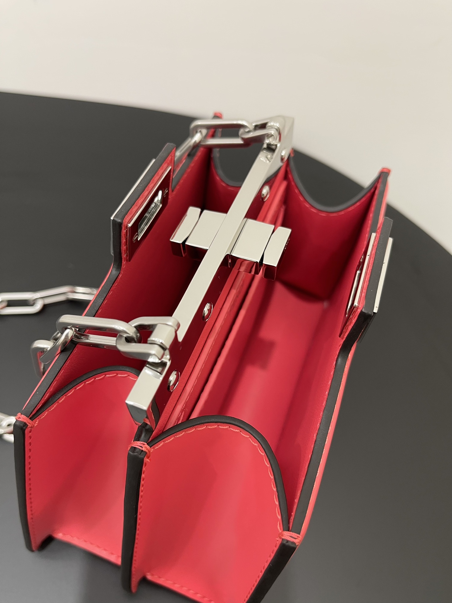 F**di peekaboo iseeu-20.5x11x14cm