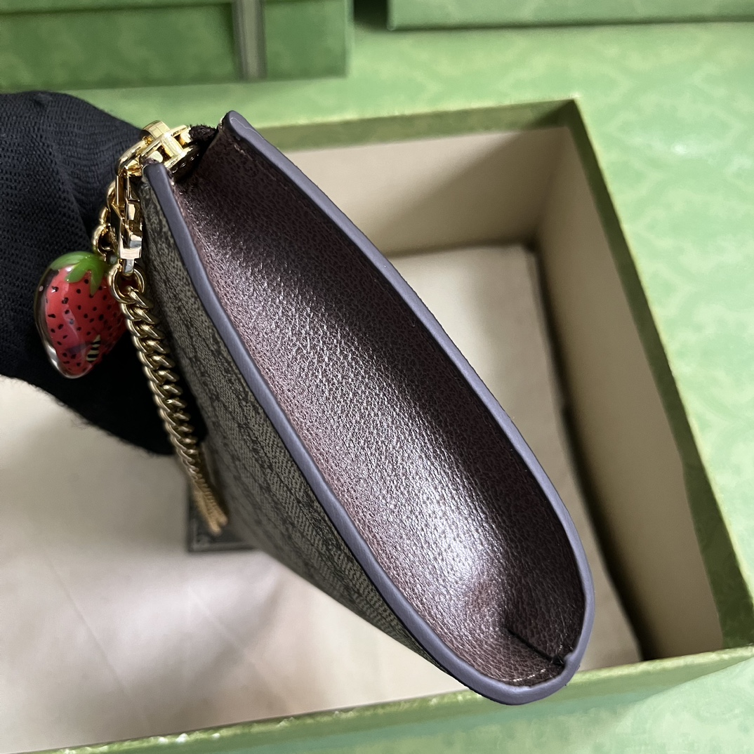 G*u*i strawberry wristlet bag-20*13.2*2cm