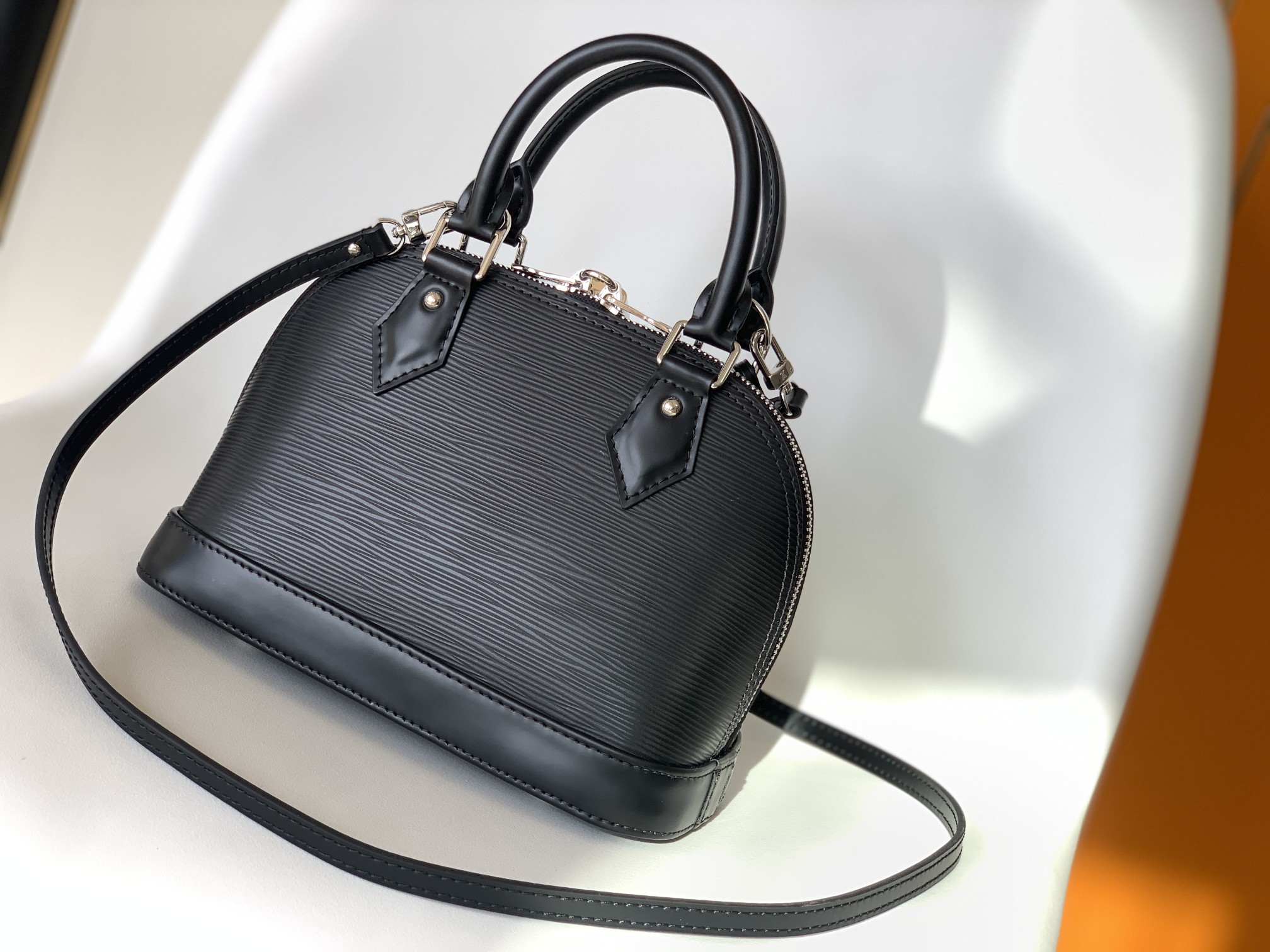 l0*is V*t0n m41327 alma bb-25*19*12cm