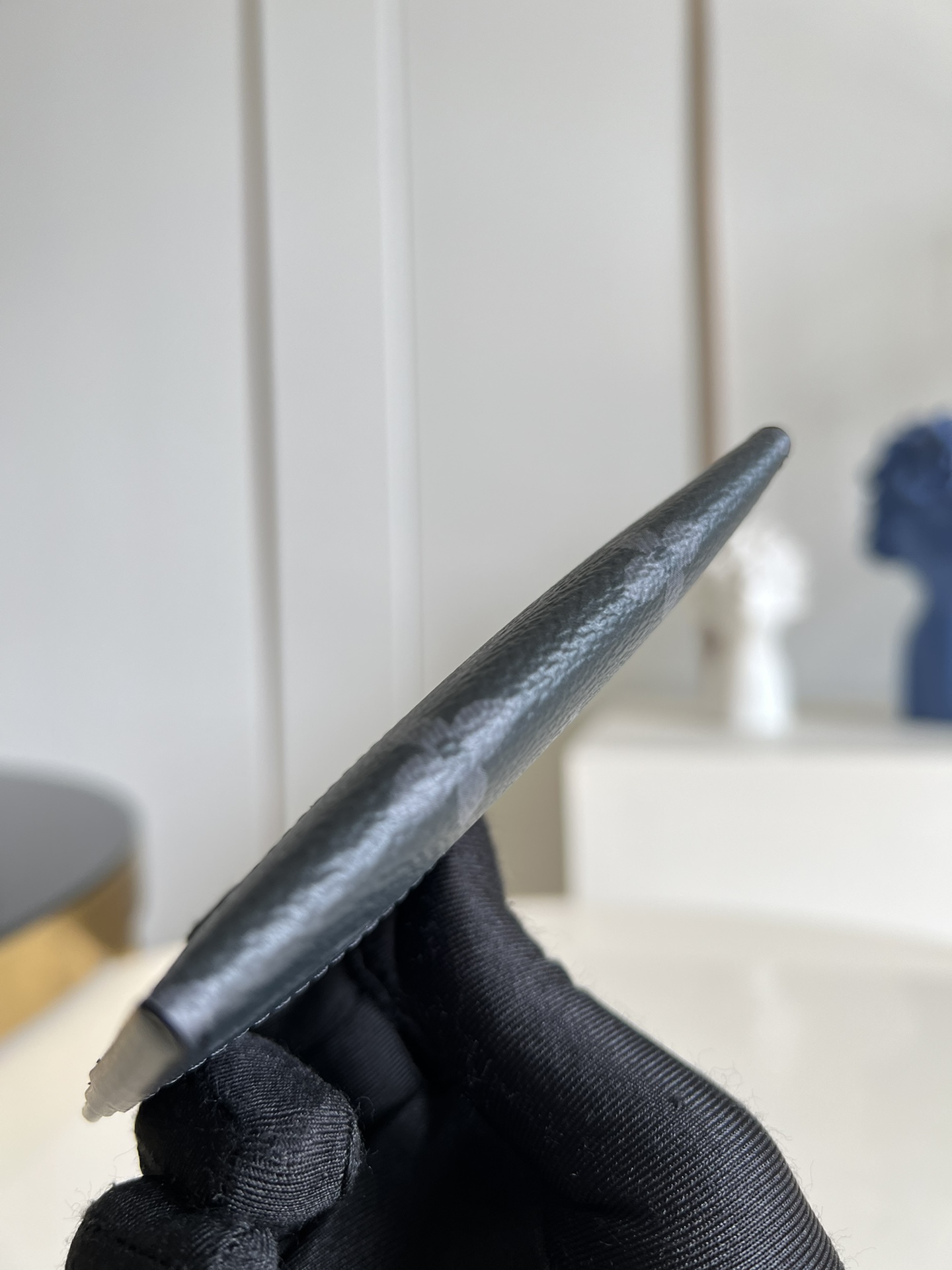 l0*is V*t0n wallet-m62170-11.0x 7.0x 0.6cm