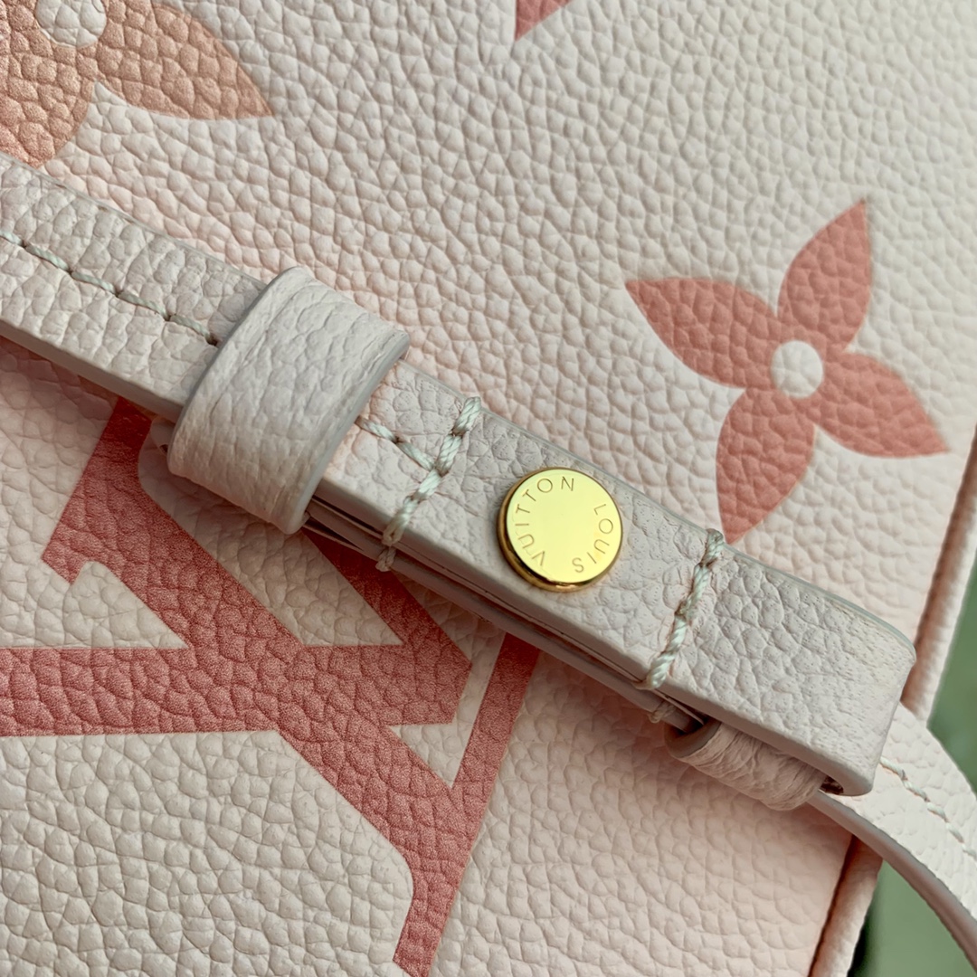 l0*is V*t0n easy pouch on strap-19x11.5x3cm