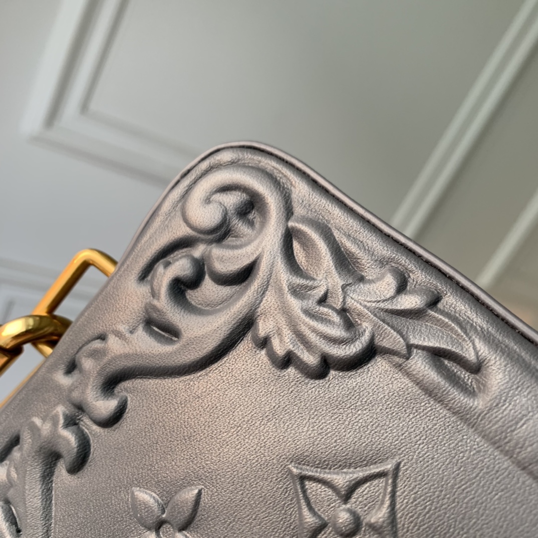 LV -Handle Soft Trunk-M21677-22.5 x 14 x 5CM