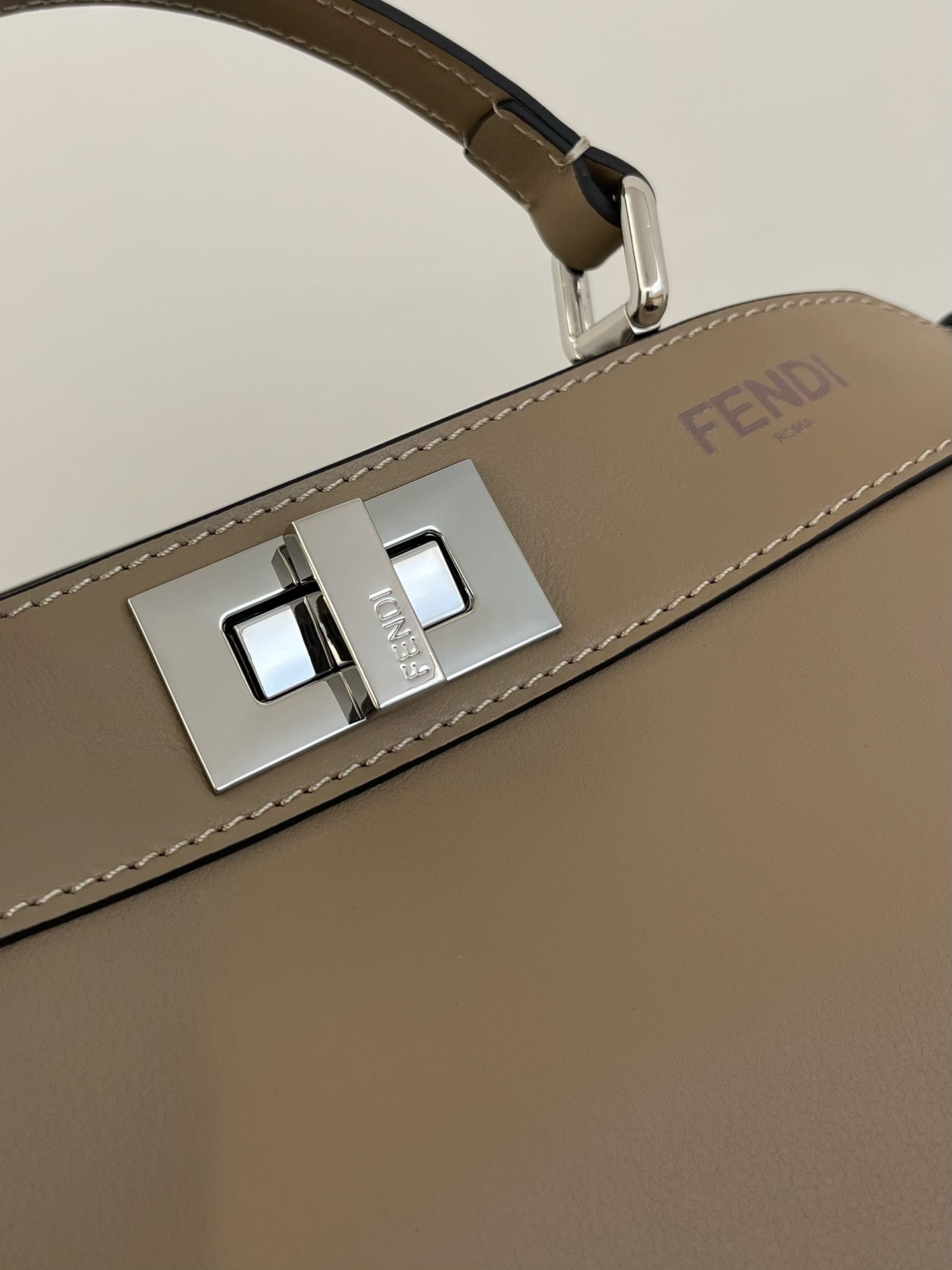 F**di peekaboo-27x21x9.5cm