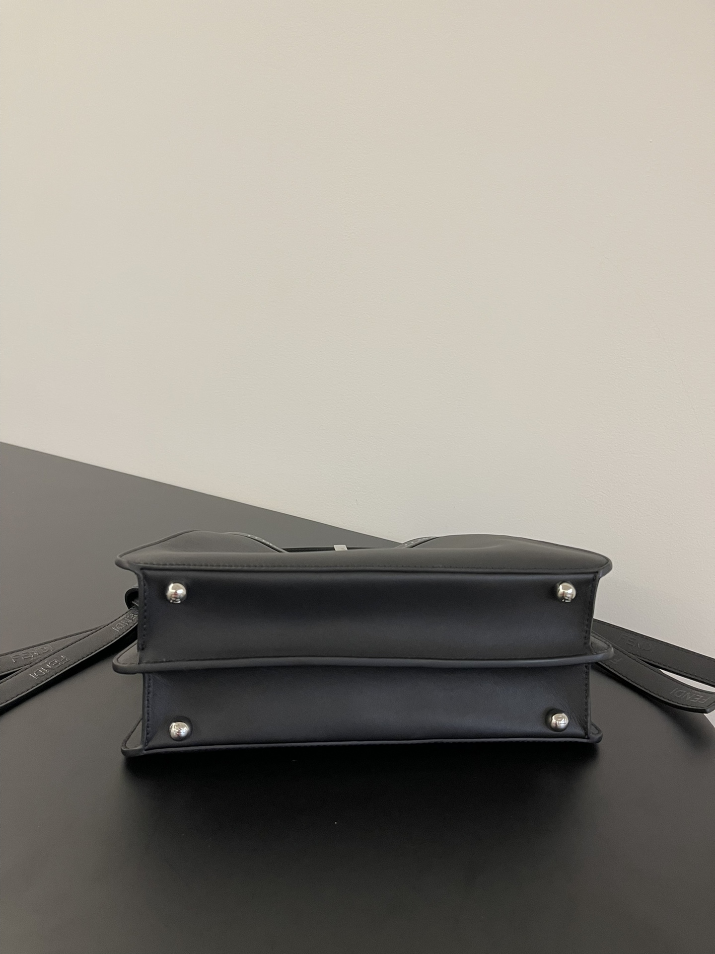 F**di peekaboo-27x21x9.5cm