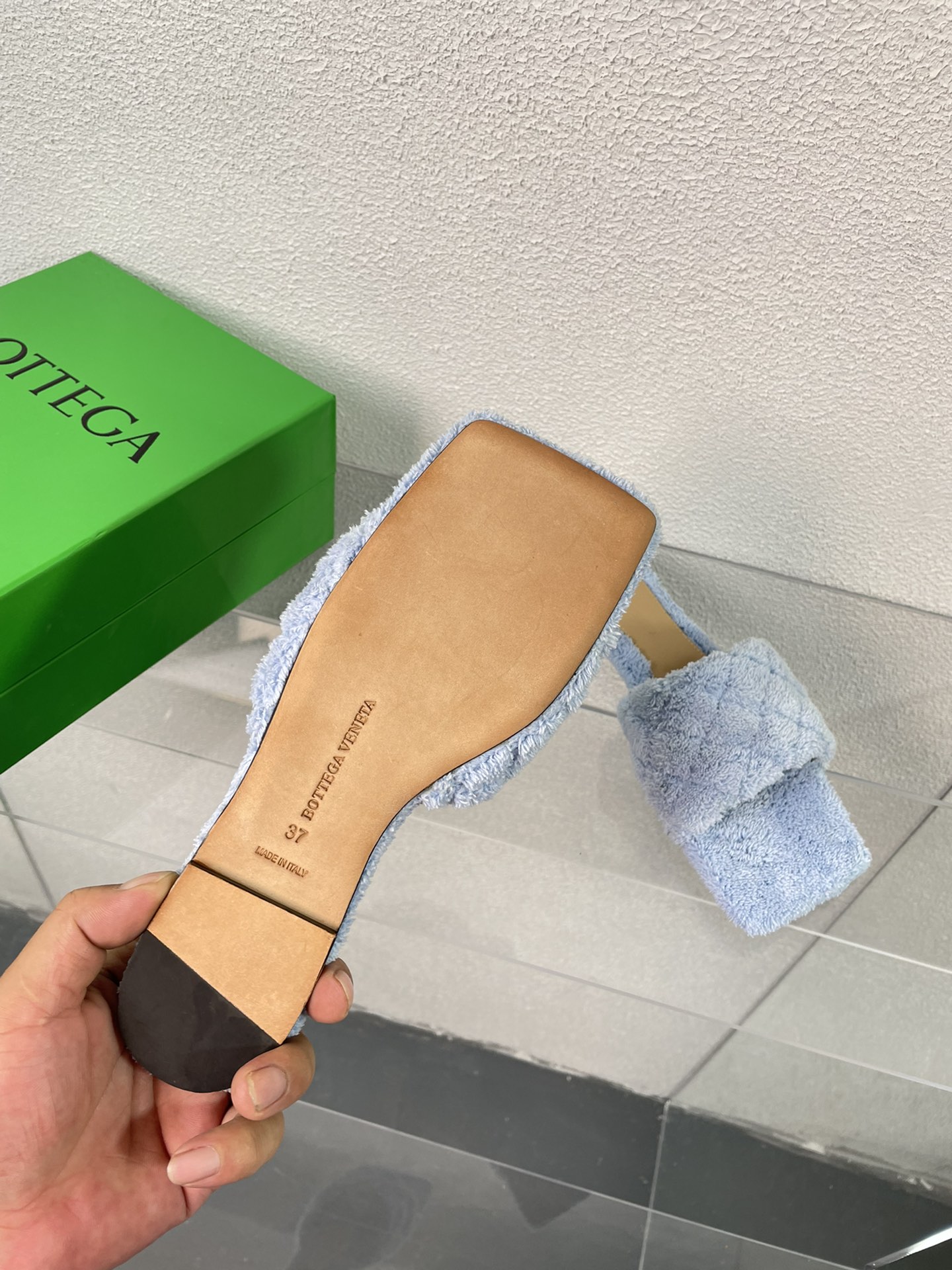 bo*te*ga Ve*ne*ta slippers