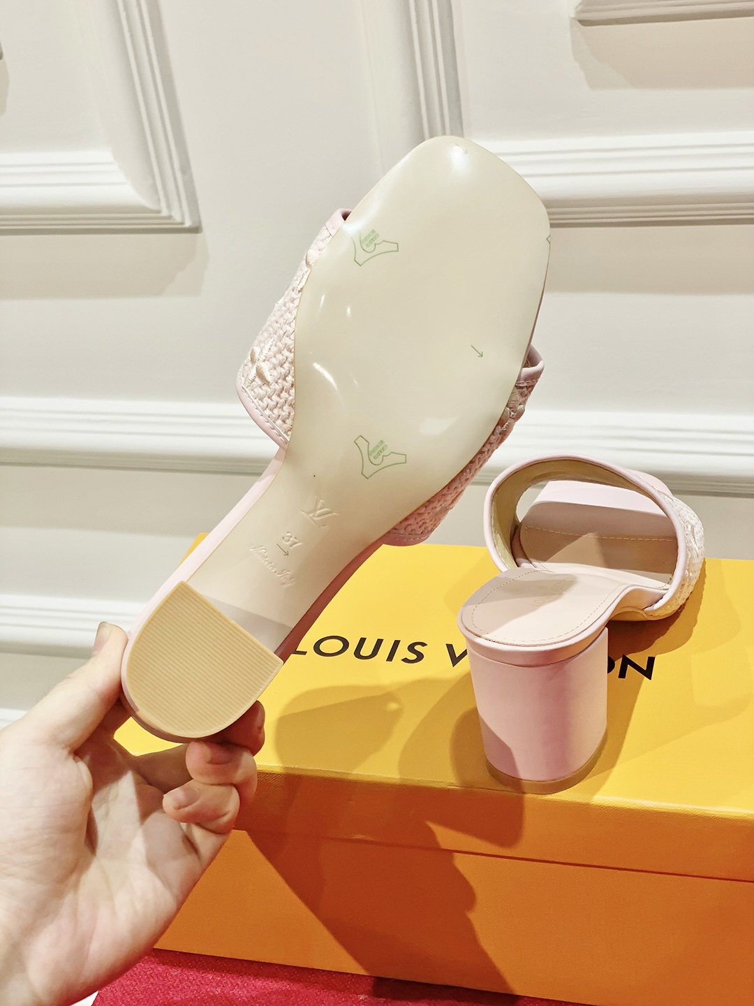 l0*is V*t0n slippers-6.5cm