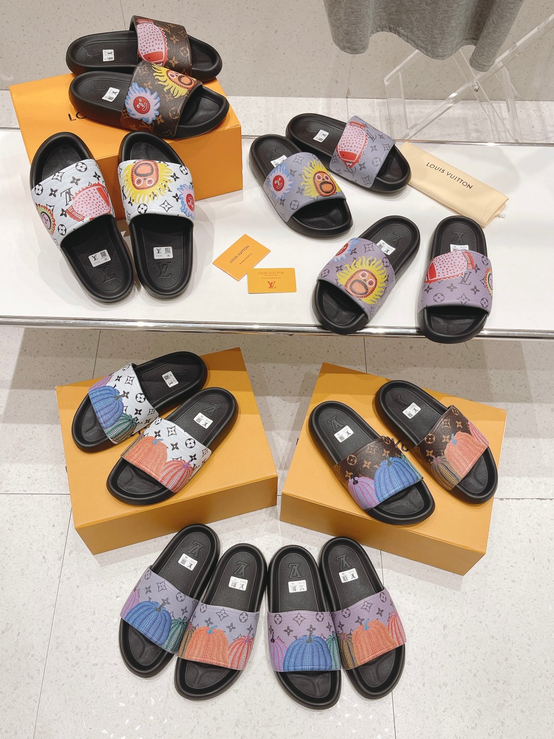 l0*is V*t0n slippers