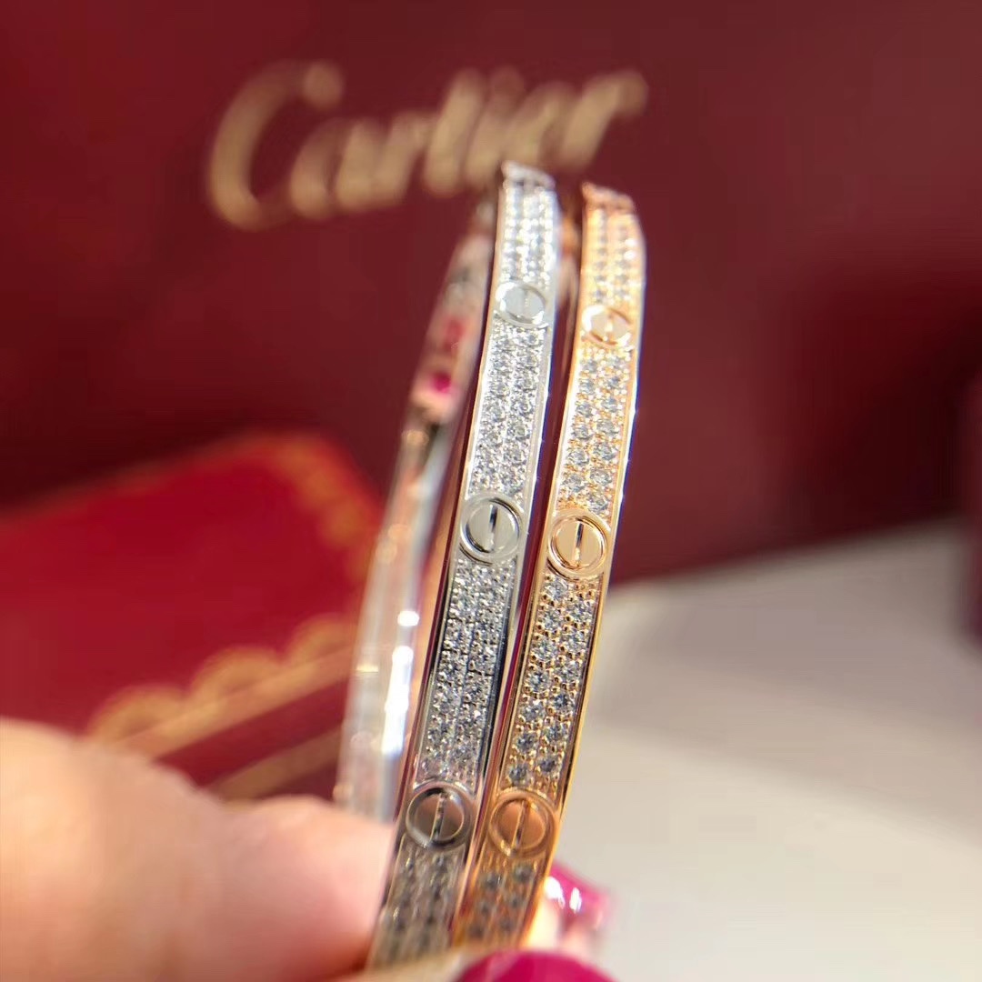 Ca*t*er bracelet