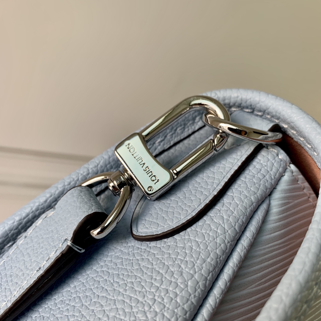 l0*is V*t0n buci handbag-24.5 x 15.5 x 9cm