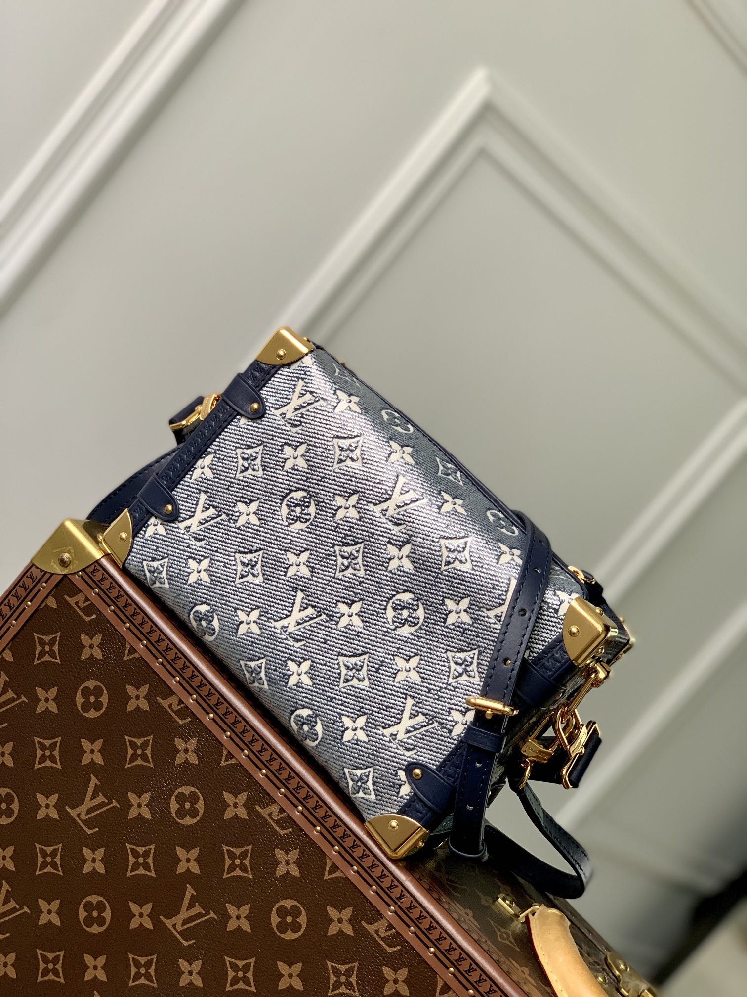 l0*is V*t0n side trunk pm- m22944-21×14×6cm