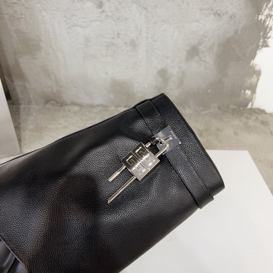 G1uenchy boots(eu35-41)