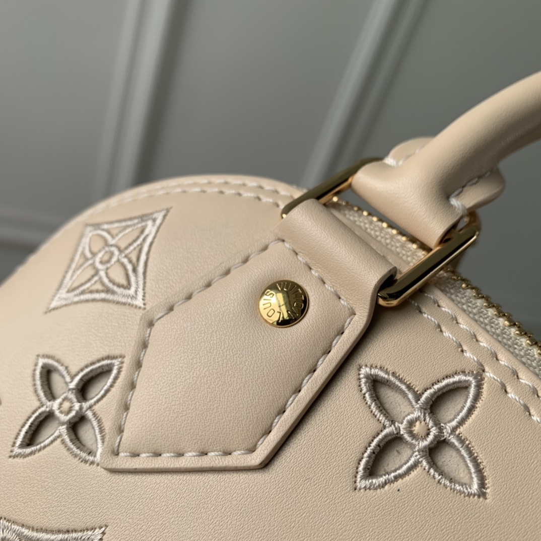 l0*is V*t0n m22878 alma bb-23.5 x 17.5 x 11.5cm