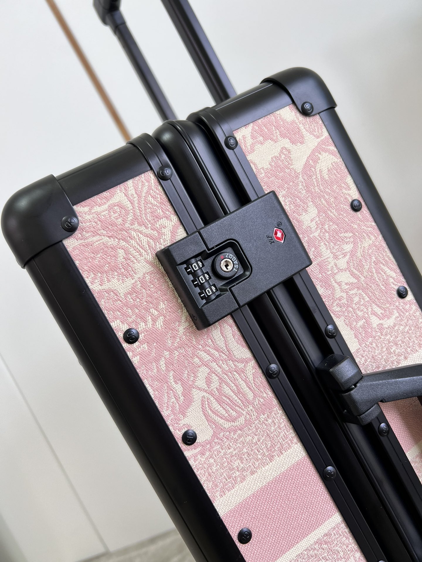 D*or oblique travel box-37*21*57cm