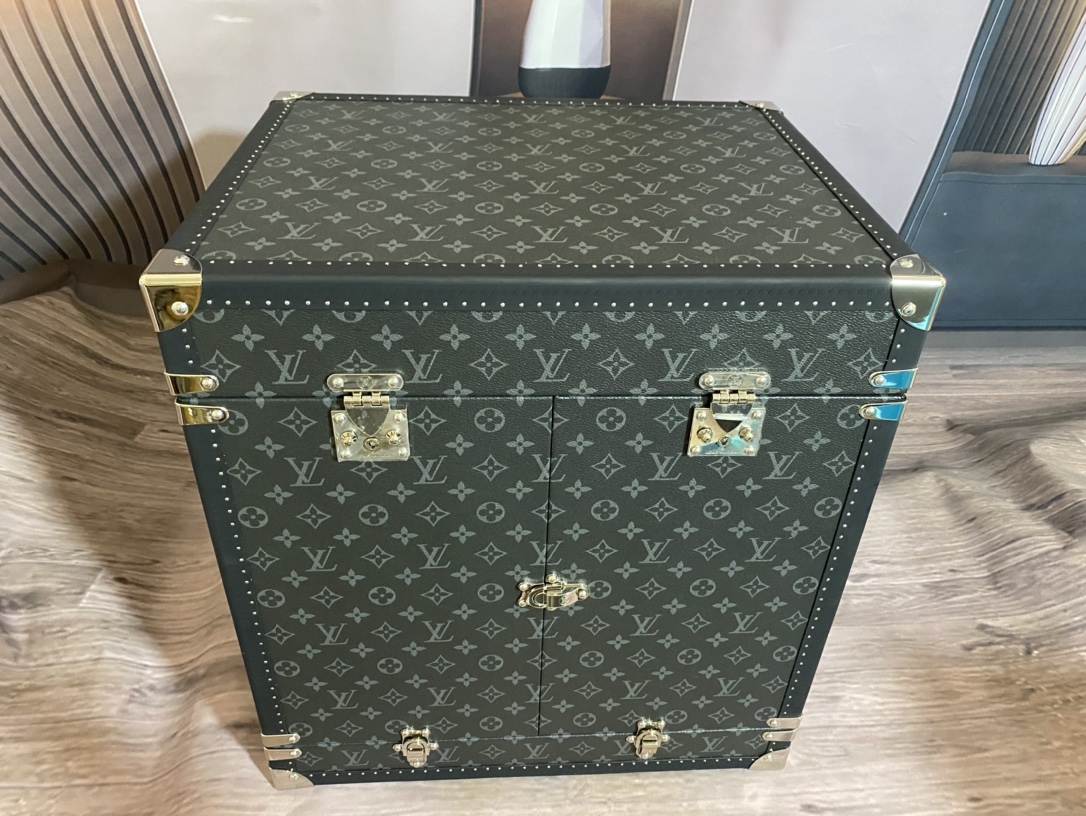 l0*is v*t0n cusT0m order small wine box (black flower + grey)-46*37*50cm